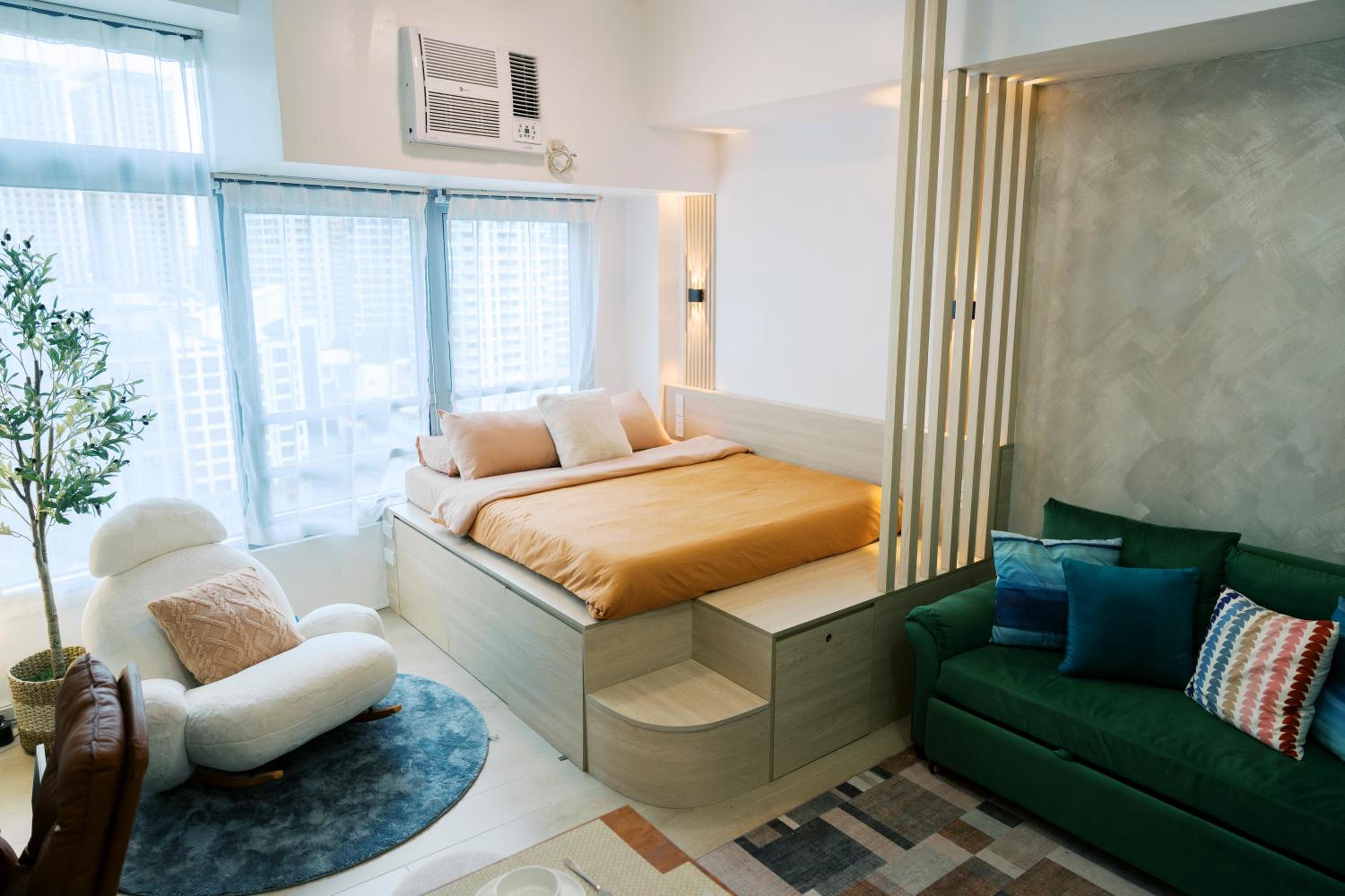 Breathtaking Eastwood City View, 3min walk to Malls, with Washer