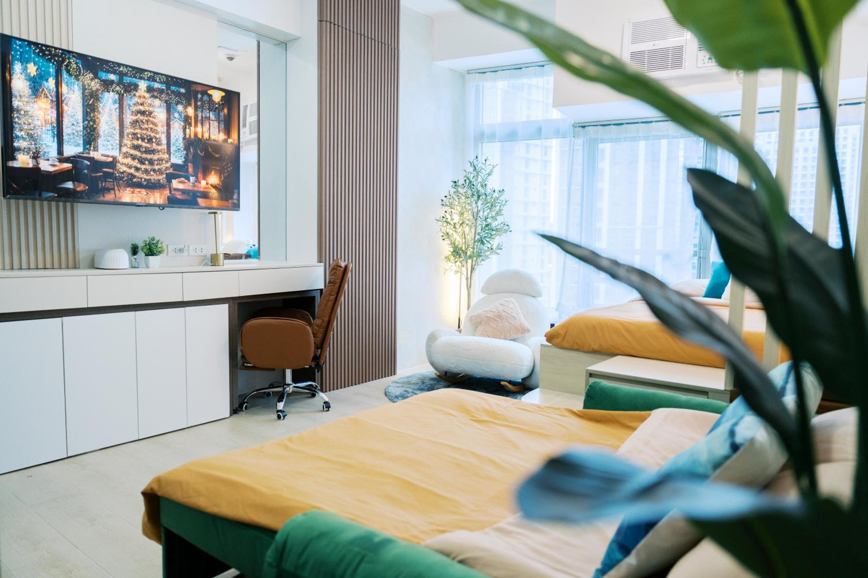 Breathtaking Eastwood City View, 3min walk to Malls, with Washer