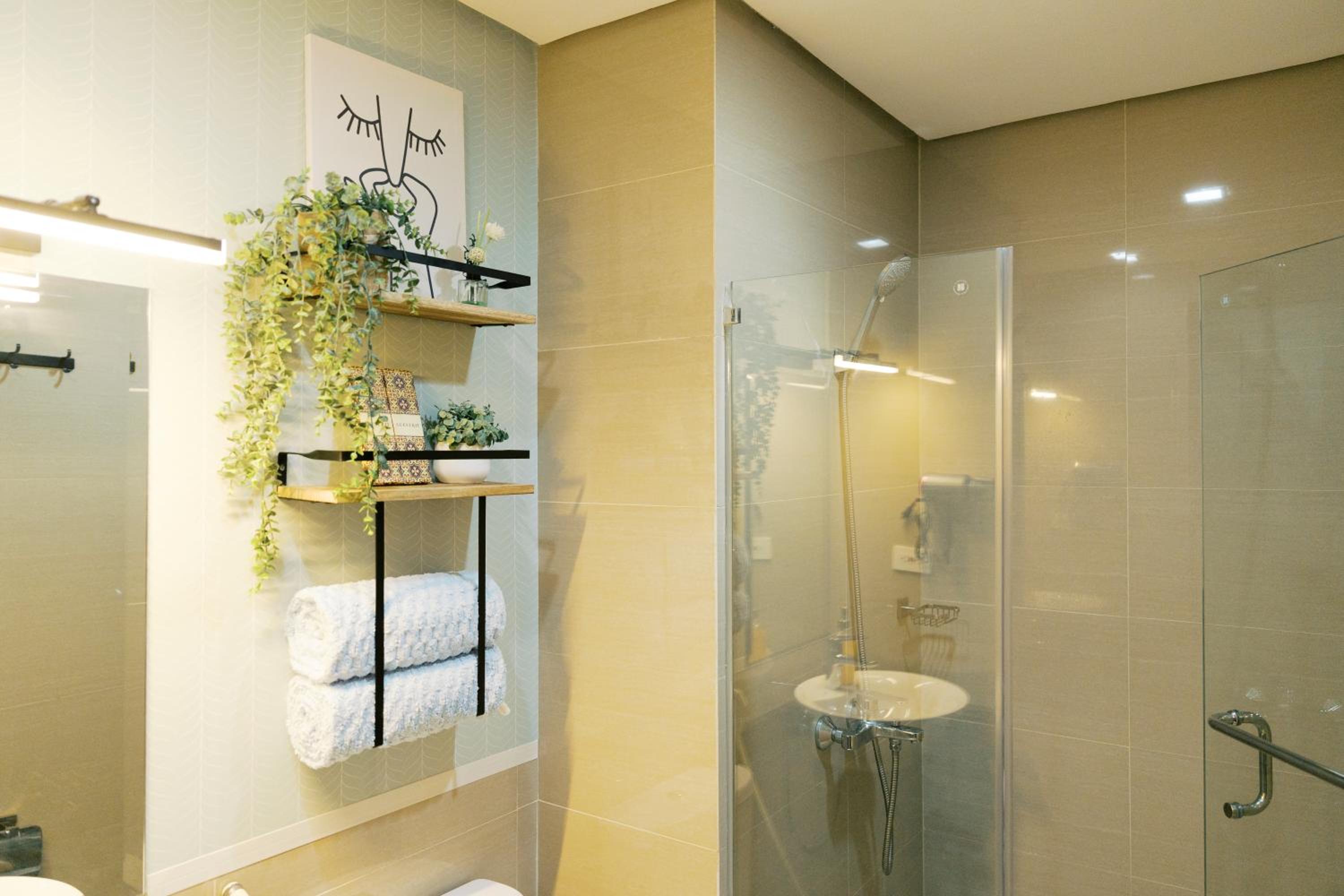 Breathtaking Eastwood City View, 3min walk to Malls, with Washer