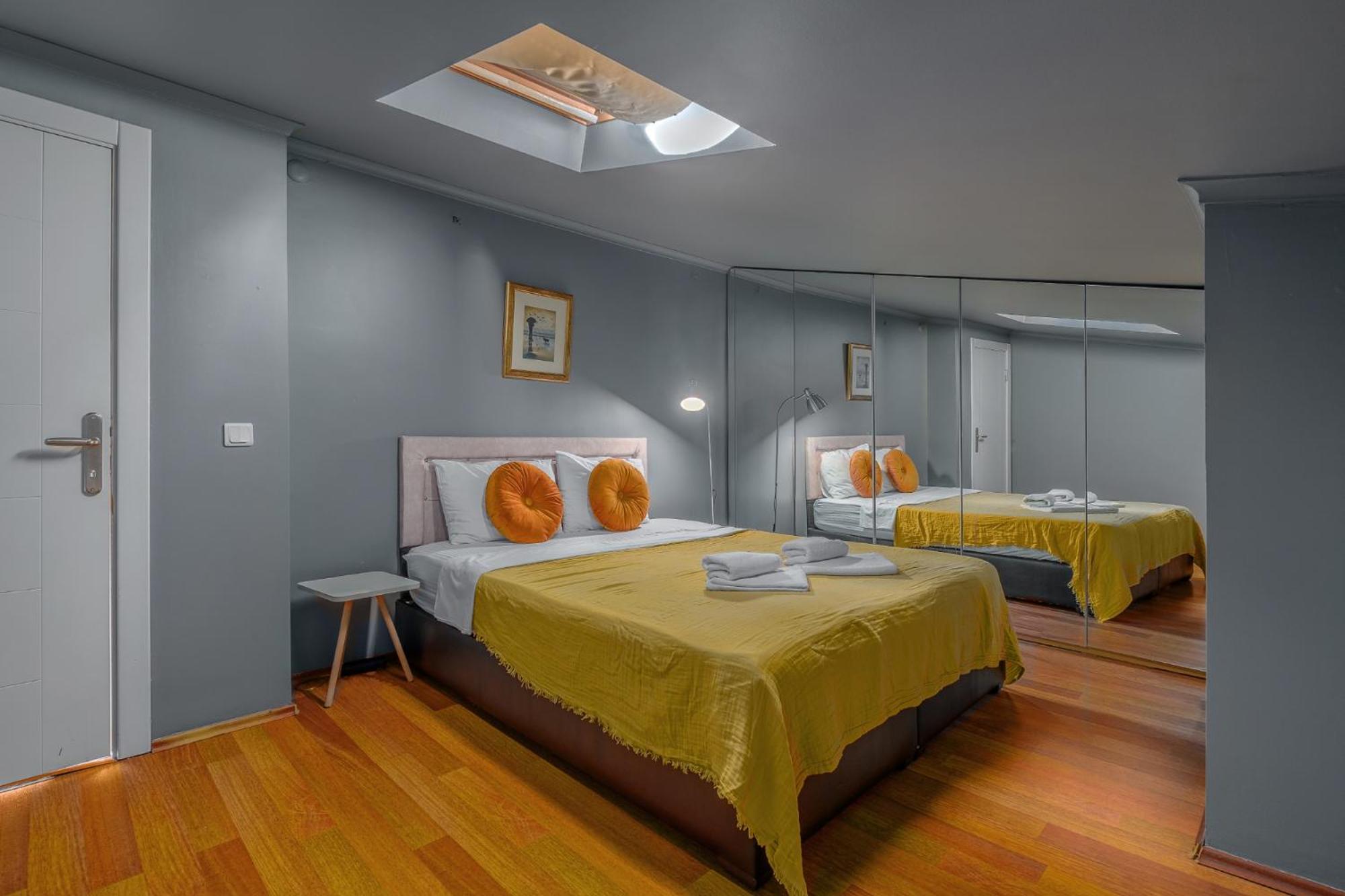 Duplex Flat w Panoramic Bosphorus View and Terrace