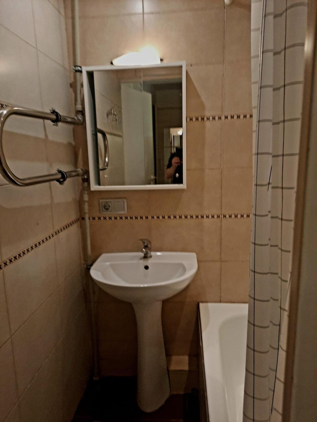 Cozy 2-Bedroom flat with Terrace & Parking by Alfa