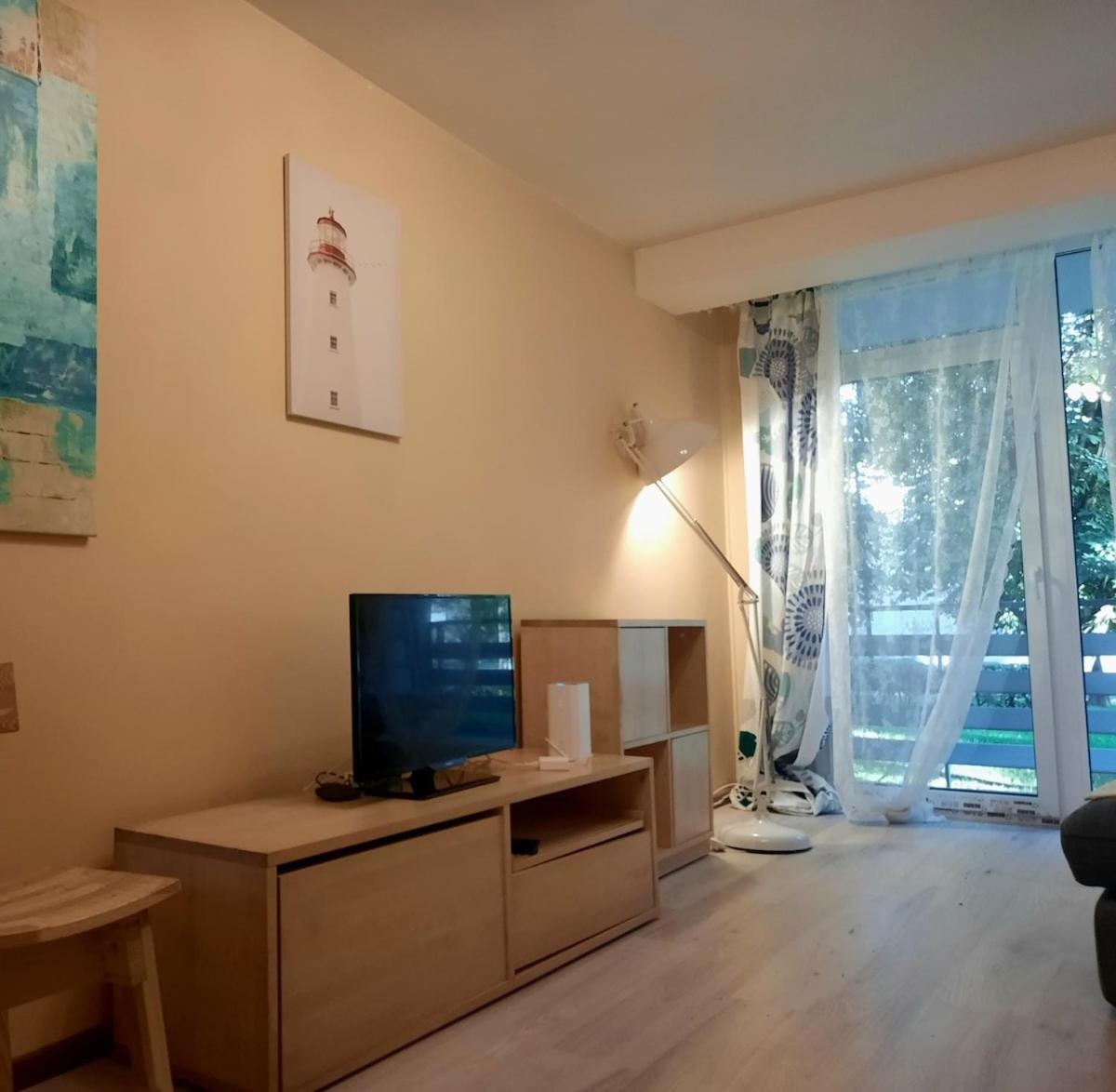 Cozy 2-Bedroom flat with Terrace & Parking by Alfa
