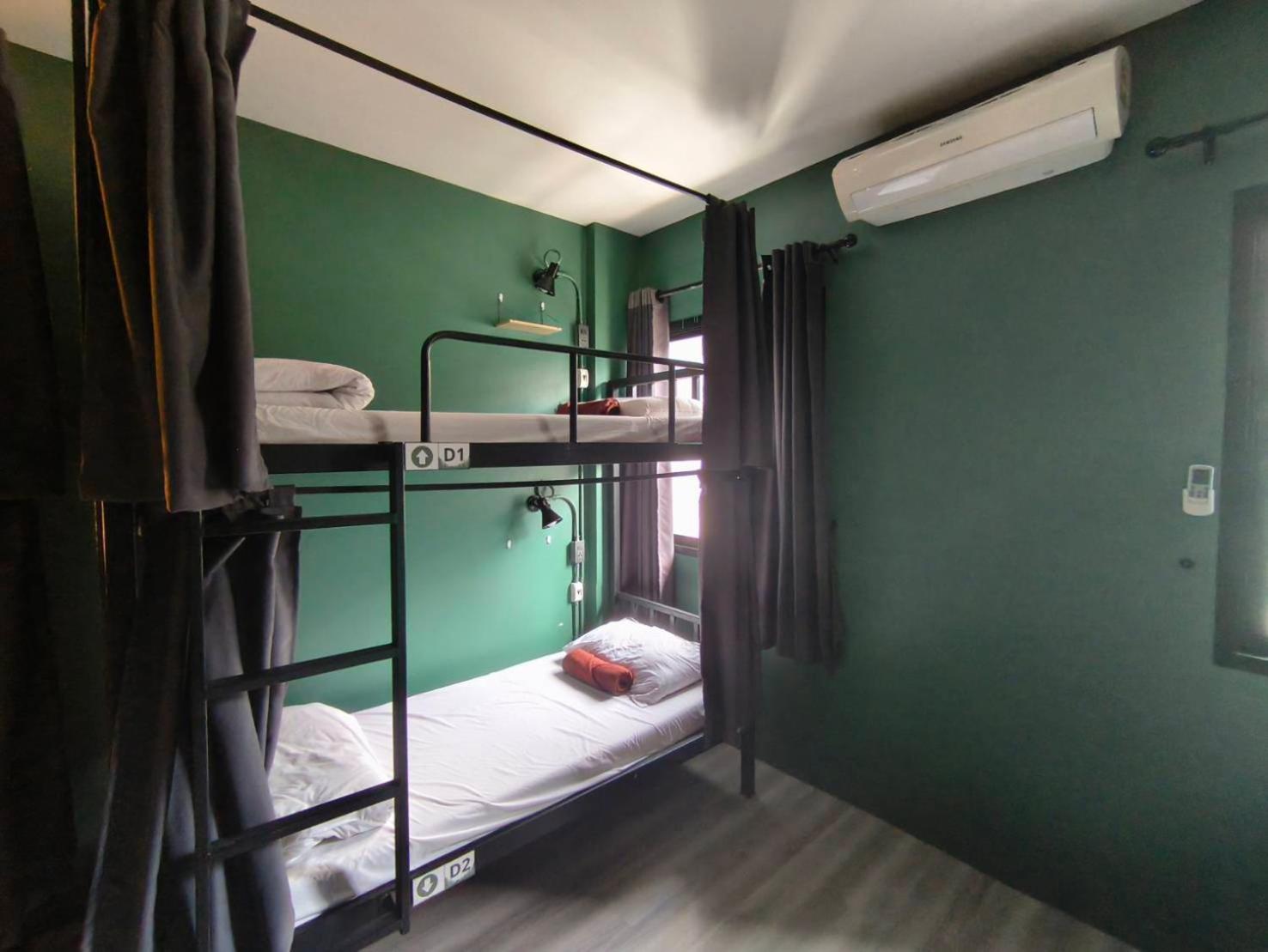 Nimman Nest Hostel & Cafe