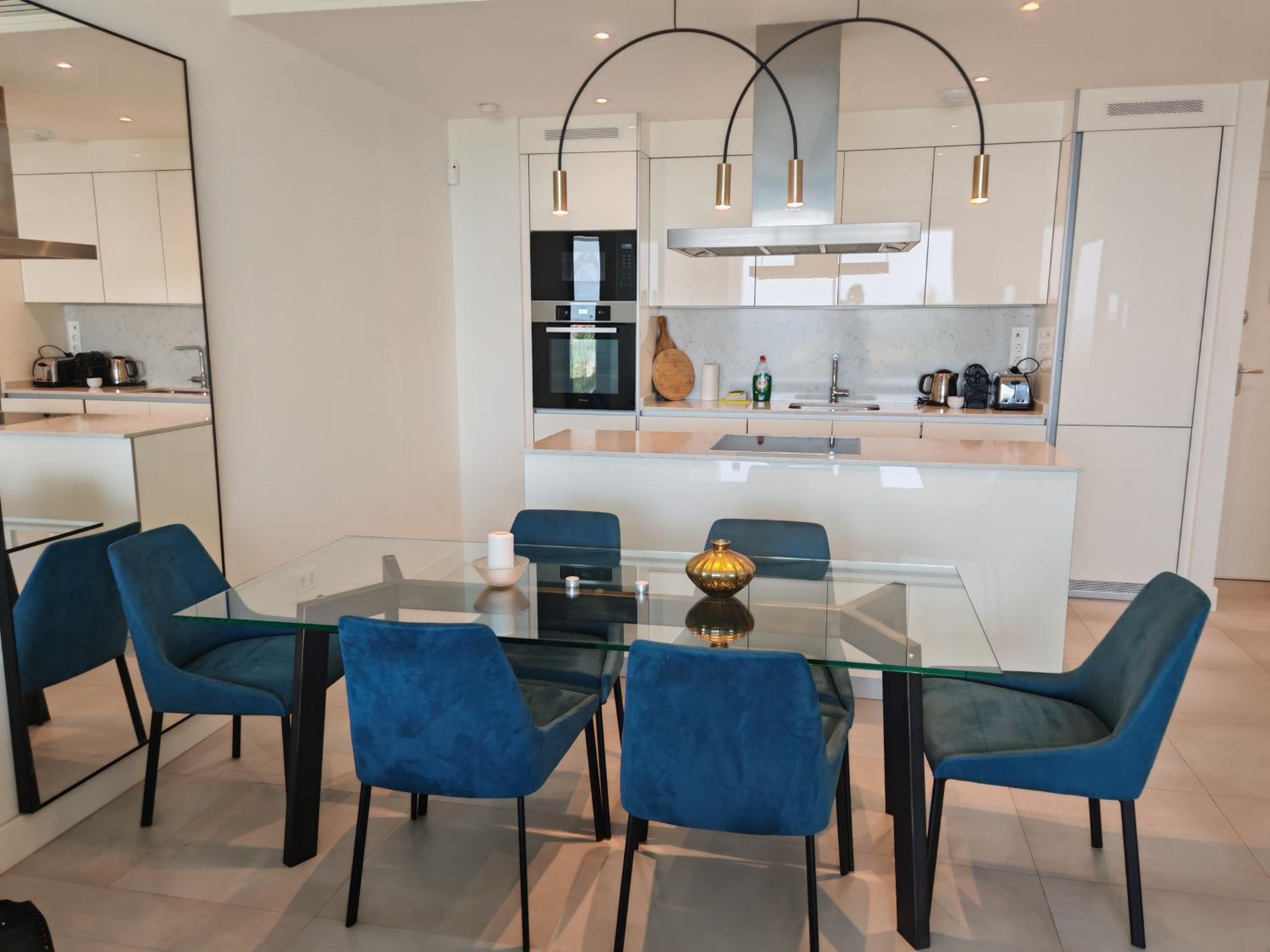 Luxury apartment with sea view and private pool at Santa Barbara Heights