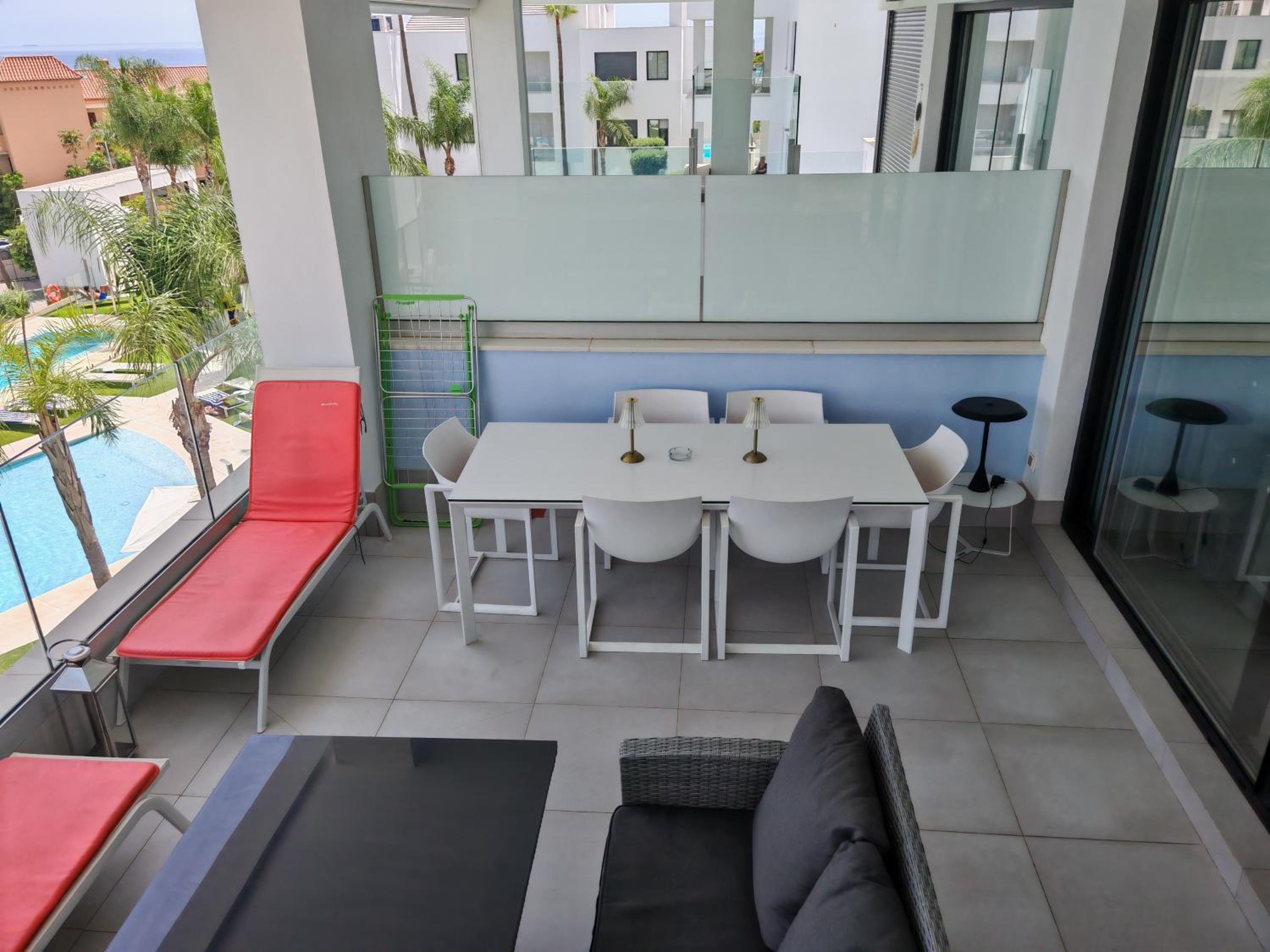 Luxury apartment with sea view and private pool at Santa Barbara Heights
