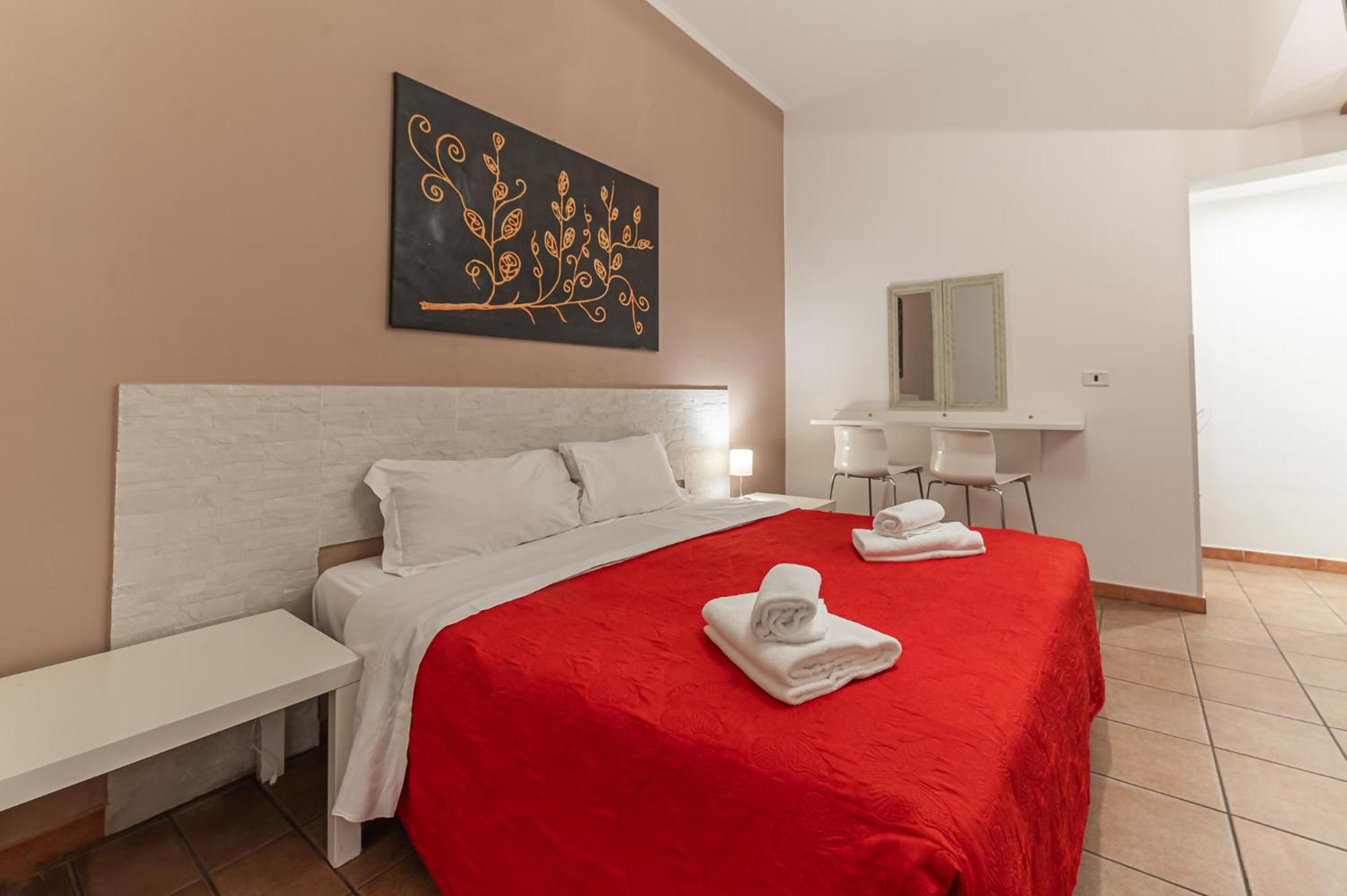 Cristel Rooms - Termini Train Station