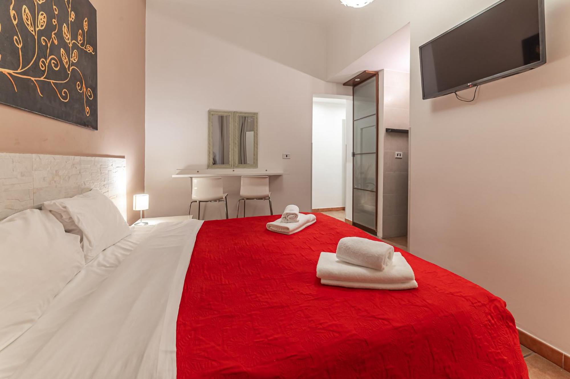 Cristel Rooms - Termini Train Station
