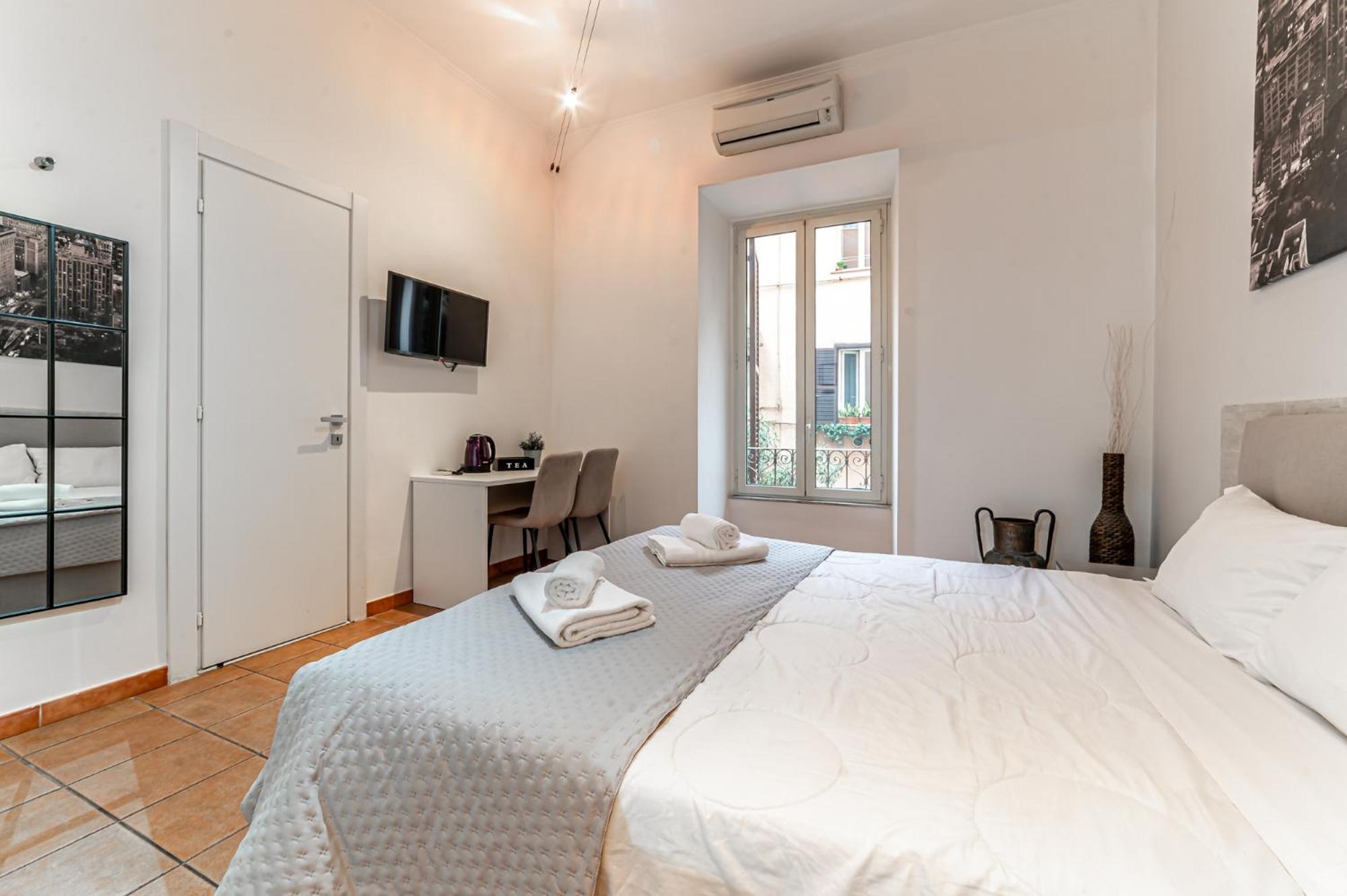 Cristel Rooms - Termini Train Station