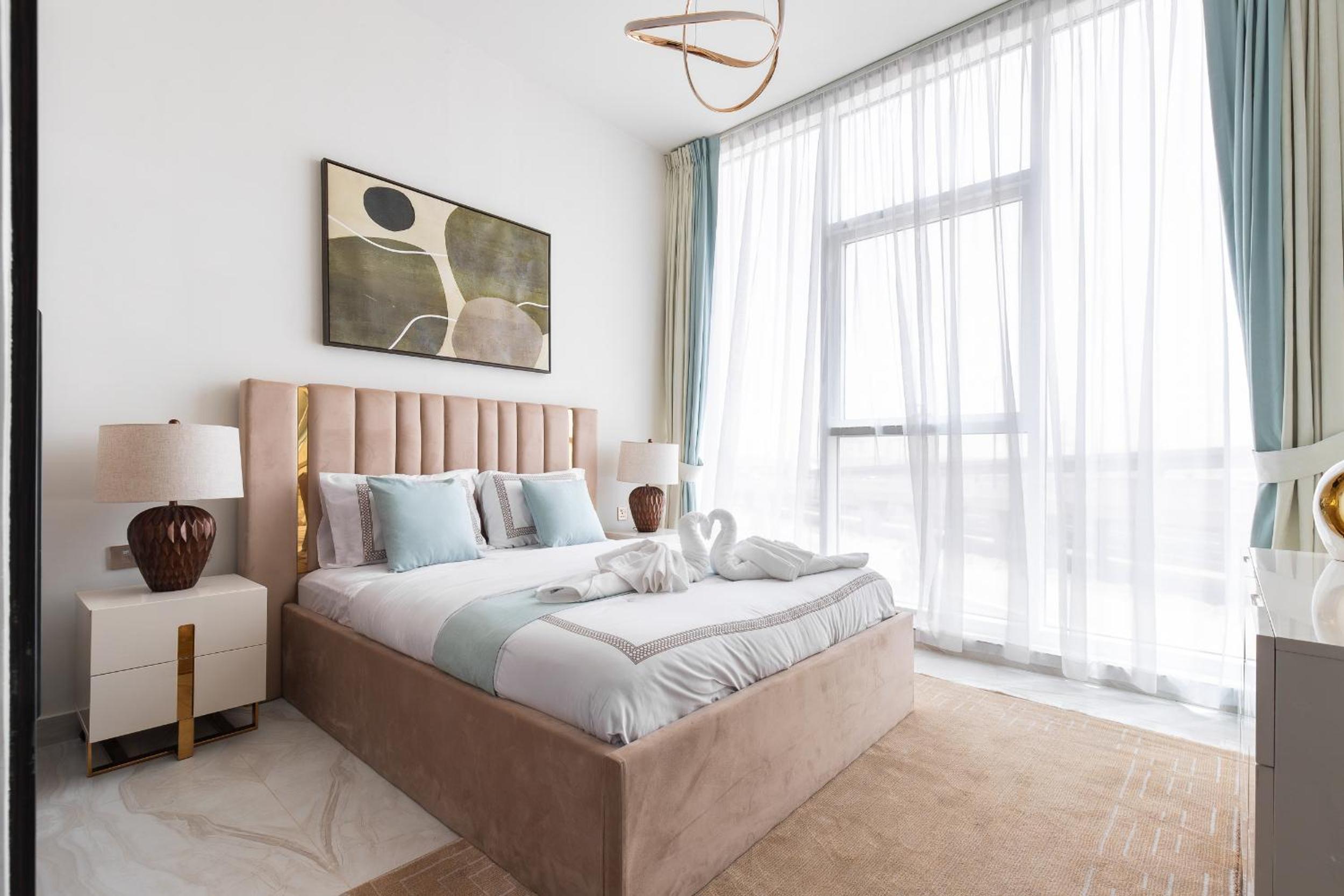 Luxury 3Br Apts with Private Pool in Gemz by Simply Comfort