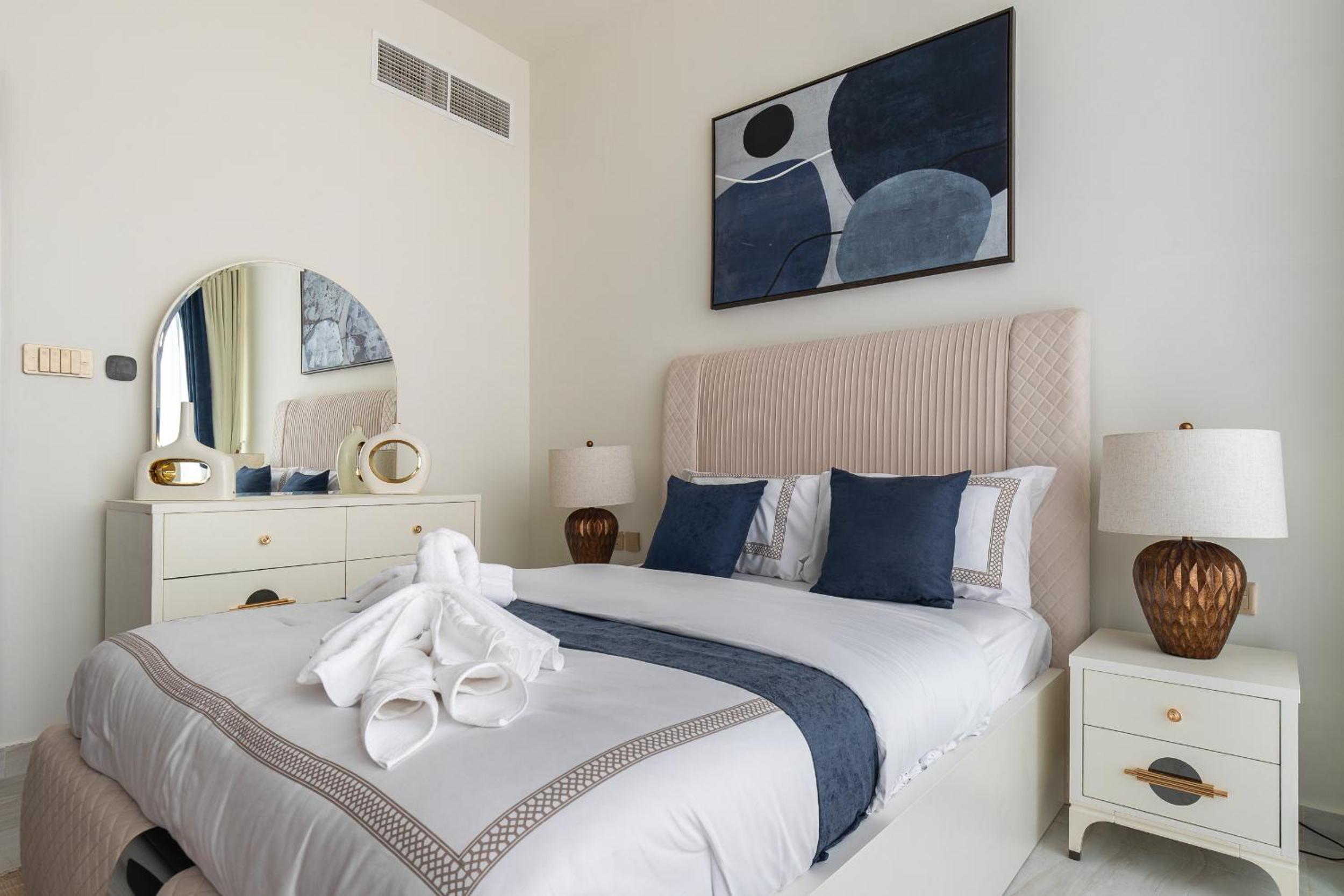 Luxury 3Br Apts with Private Pool in Gemz by Simply Comfort