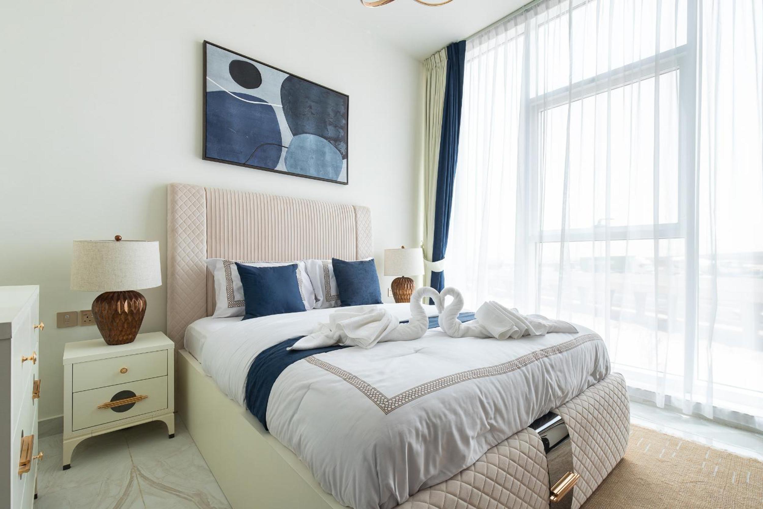 Luxury 3Br Apts with Private Pool in Gemz by Simply Comfort