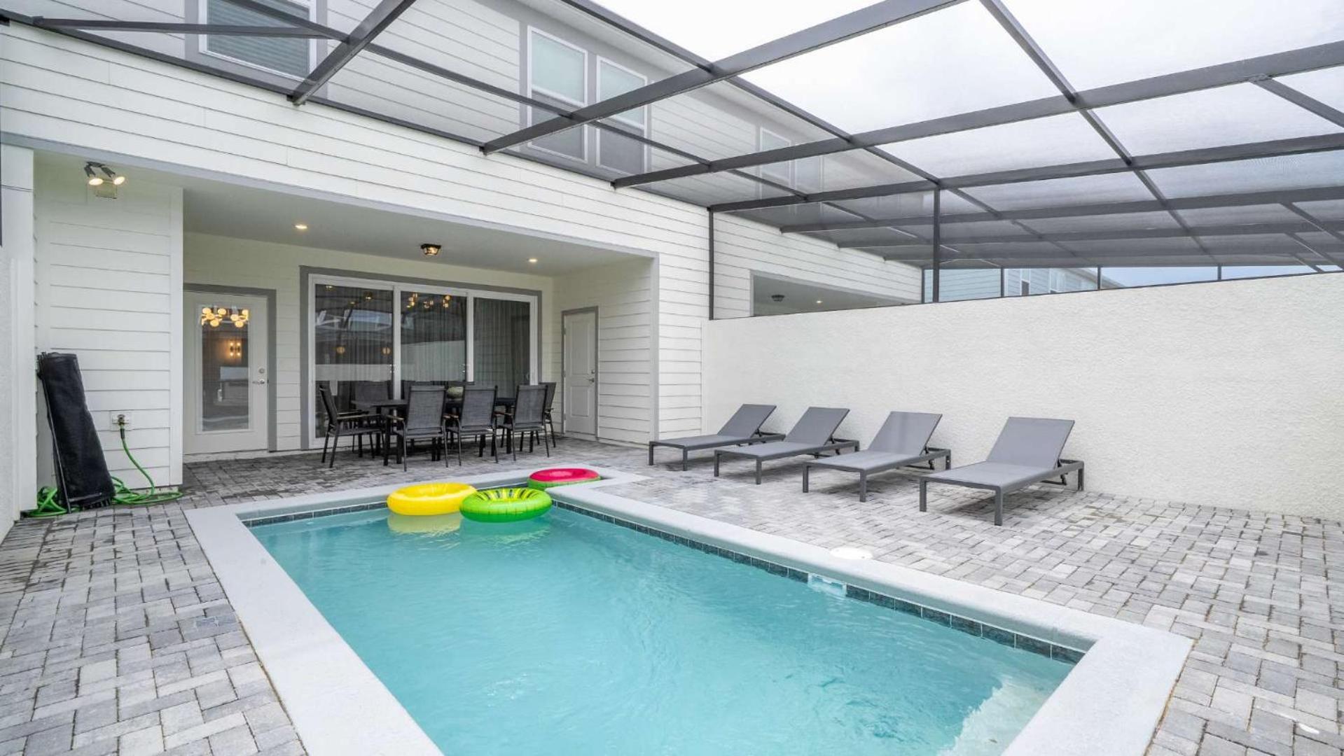 Upstay Family Fun 5BR Retreat w Pool & Games Room