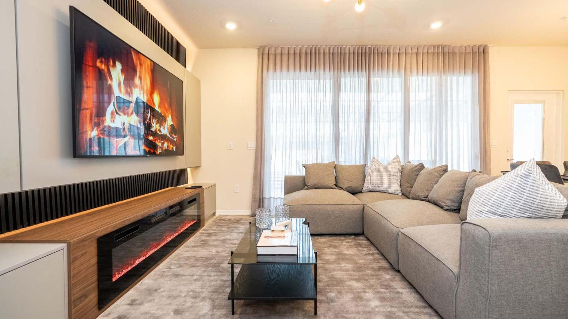 Upstay Family Fun 5BR Retreat w Pool & Games Room
