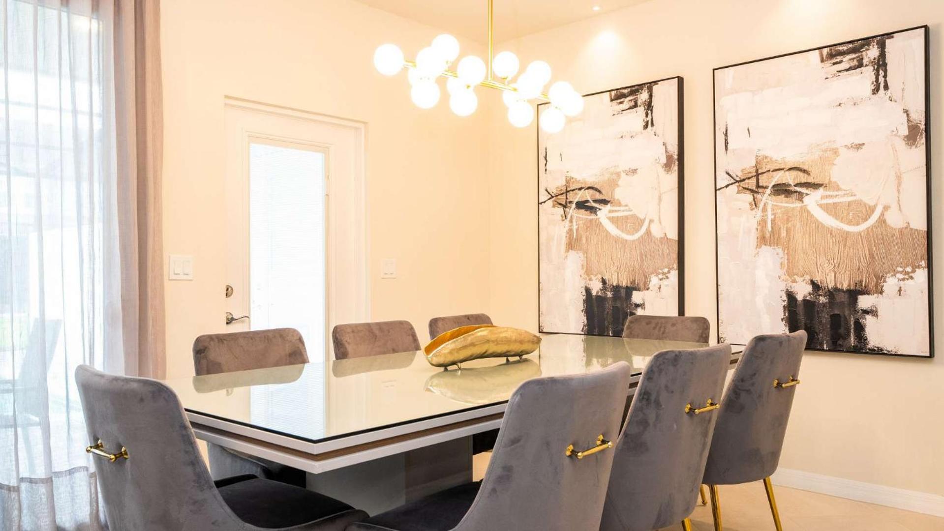 Upstay Family Fun 5BR Retreat w Pool & Games Room