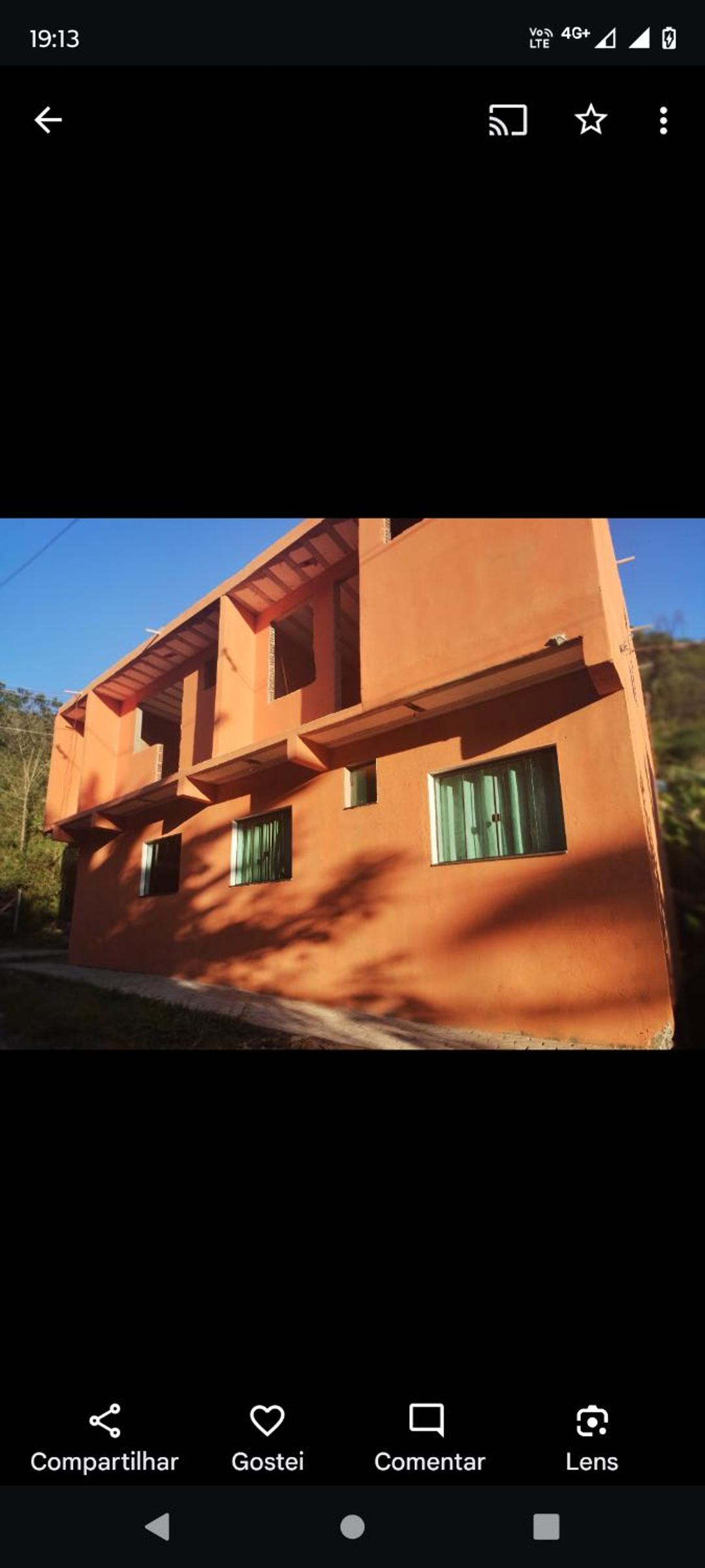 Casa moderna em meio a natureza