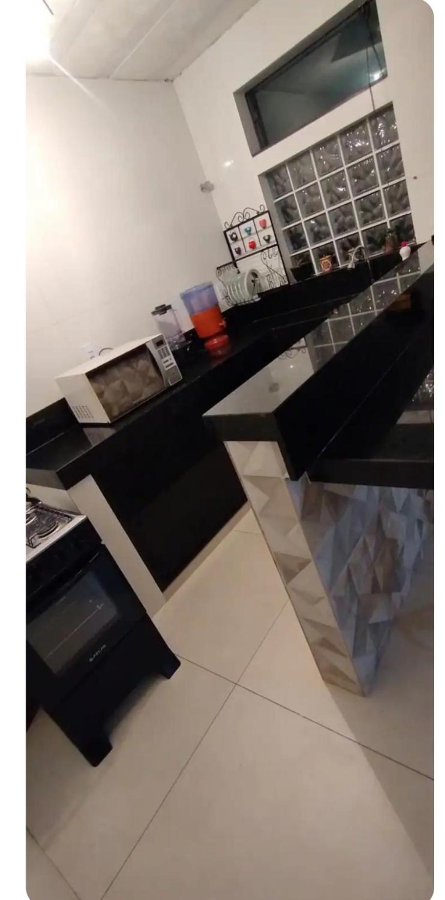 Casa moderna em meio a natureza