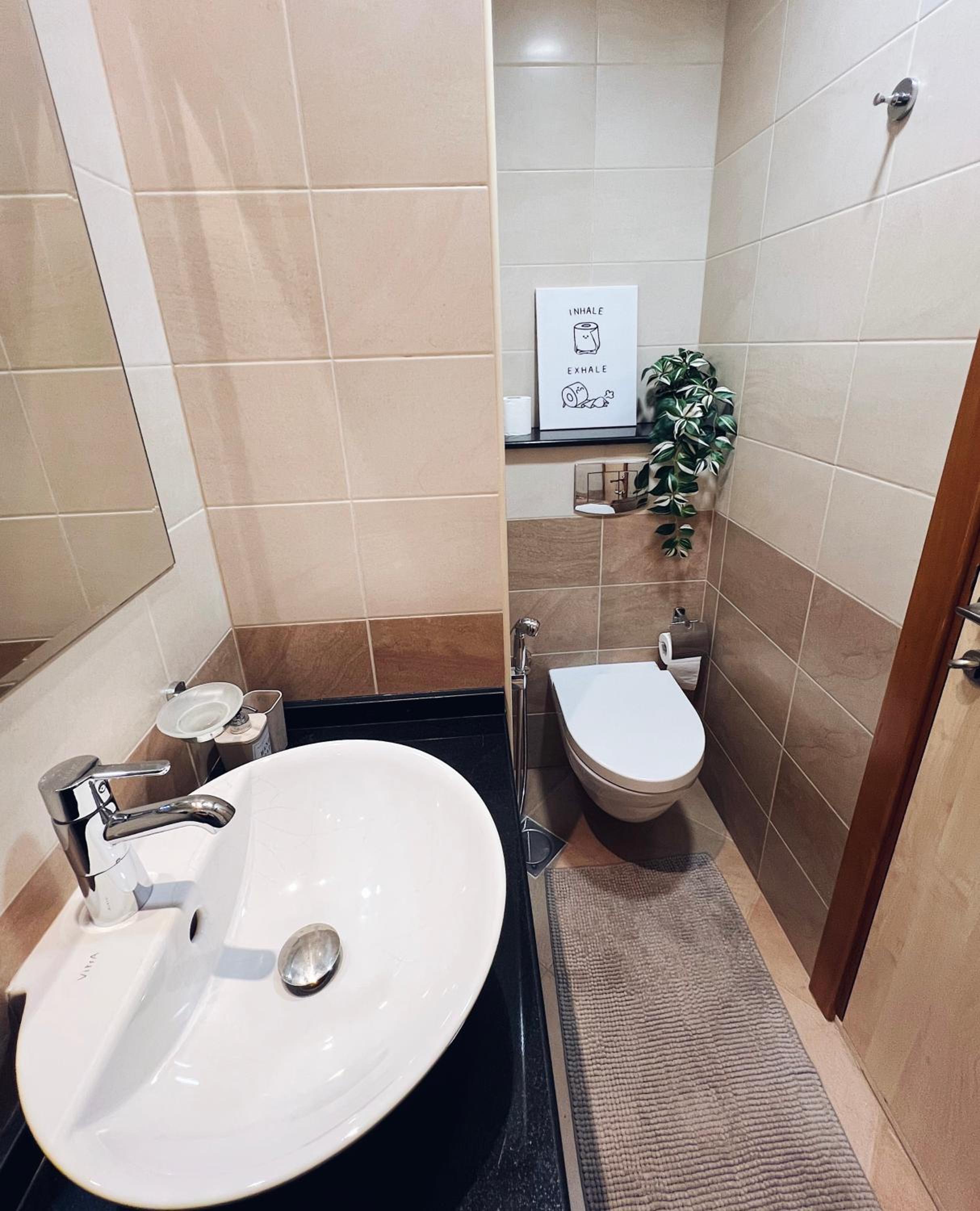 Dubai Marina Modern 1 Bedroom Apartment - steps to tram & Marina Walk