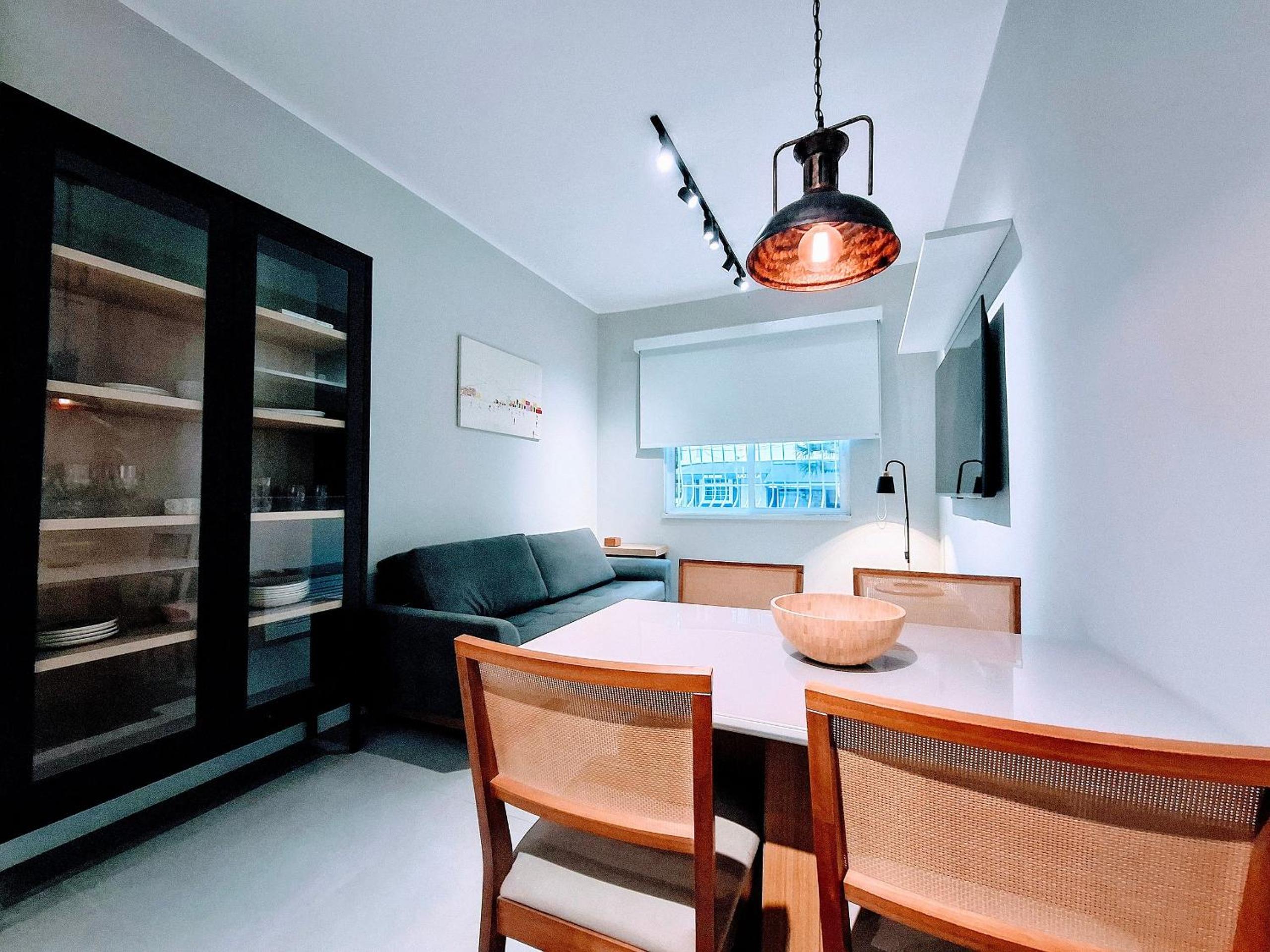 Design, Coziness and 4 guests at Leblon