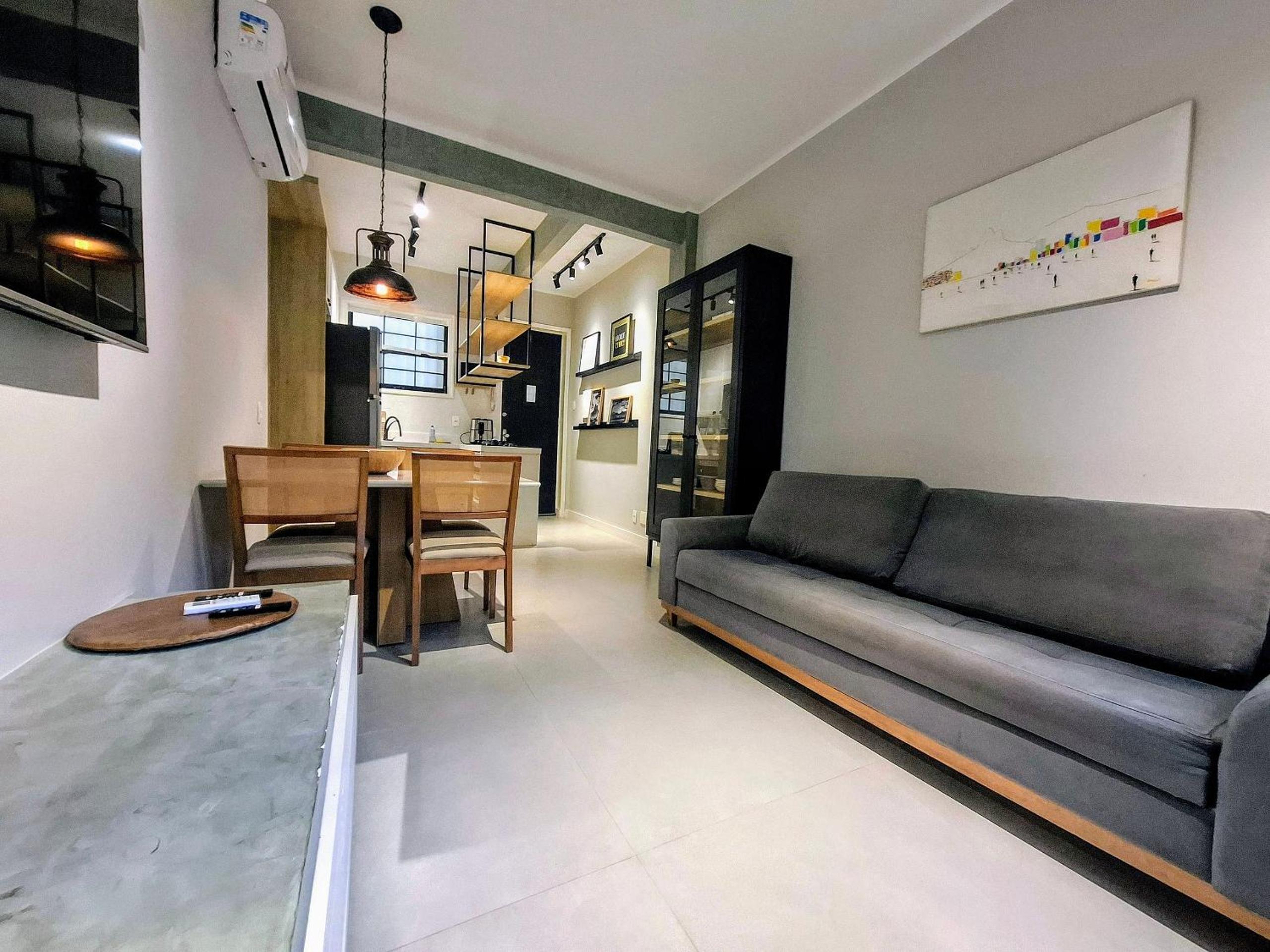 Design, Coziness and 4 guests at Leblon