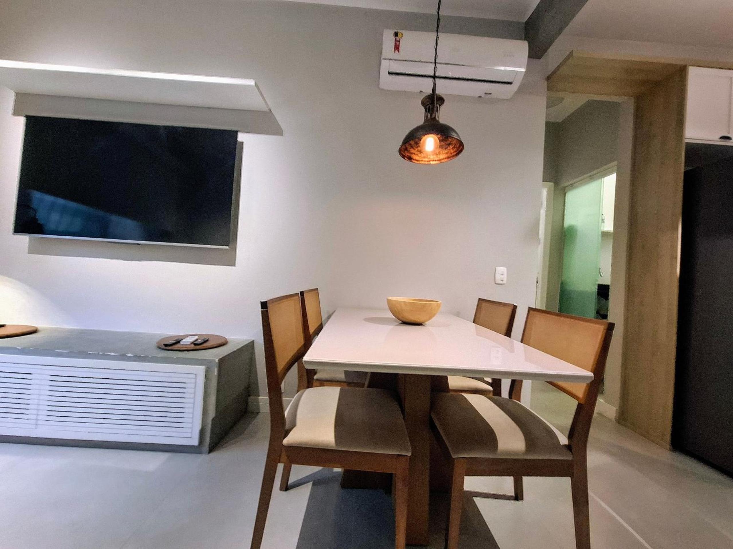 Design, Coziness and 4 guests at Leblon