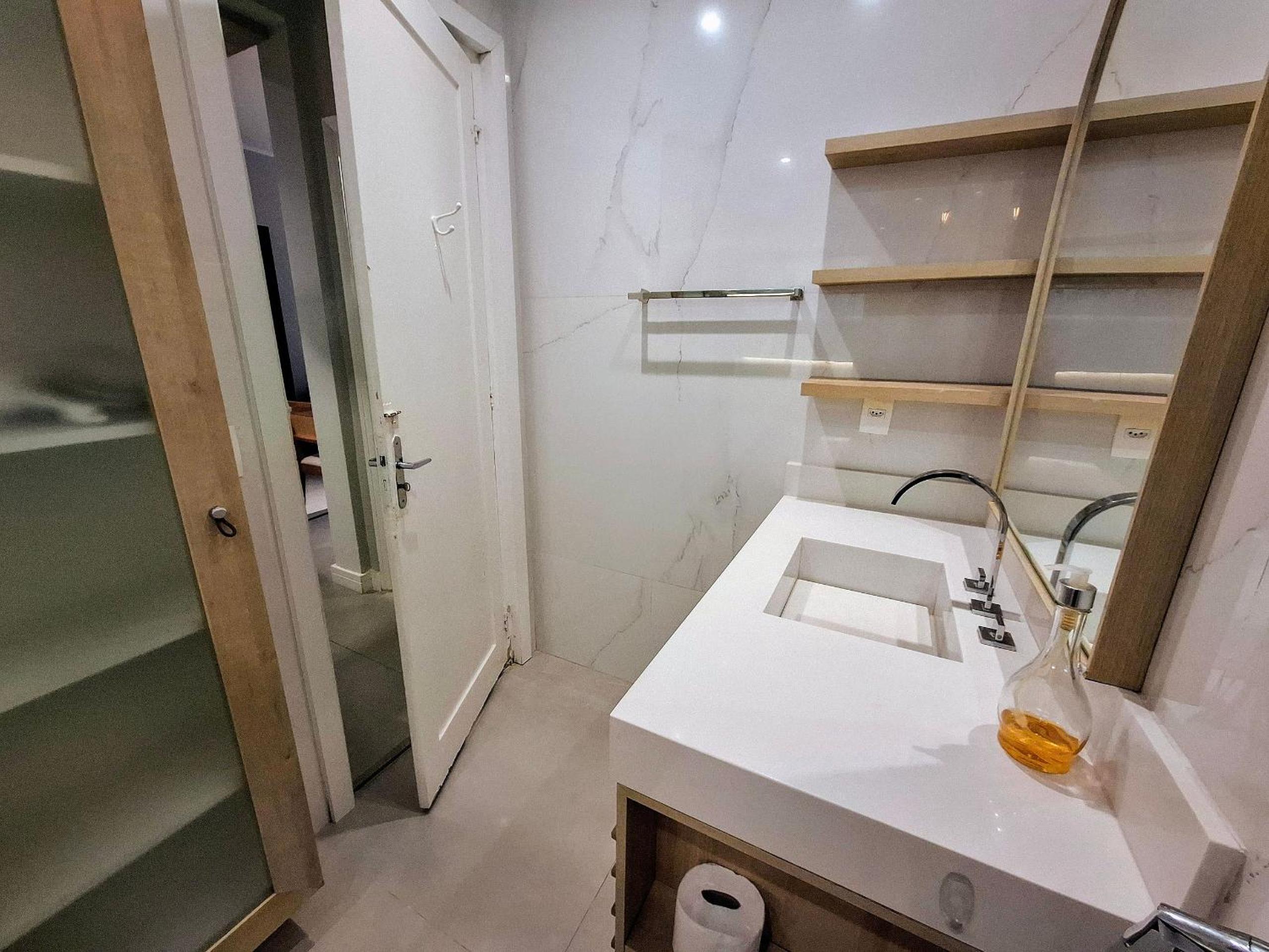 Design, Coziness and 4 guests at Leblon