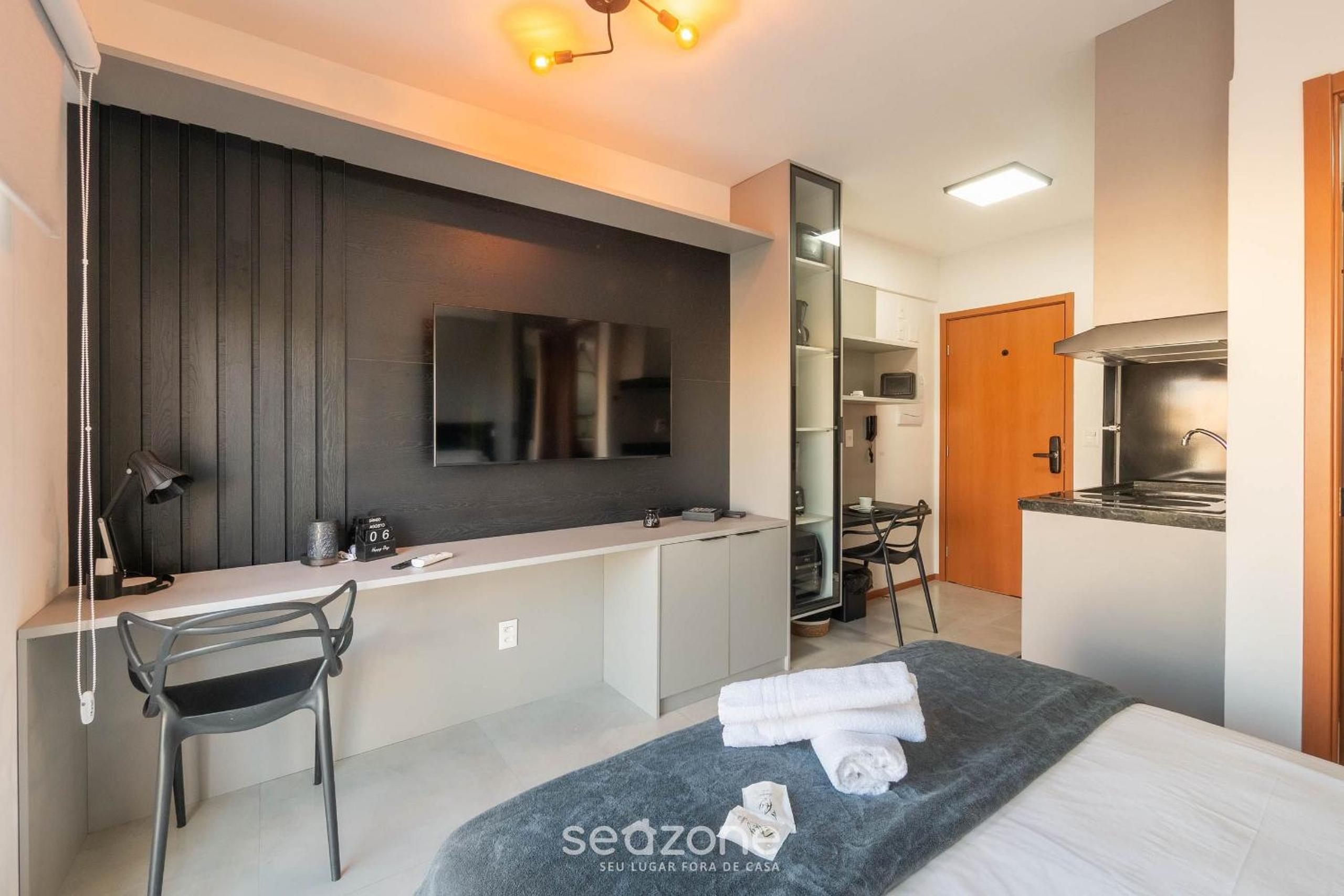 ONE - Studios in Piatã, 230m from the Beach