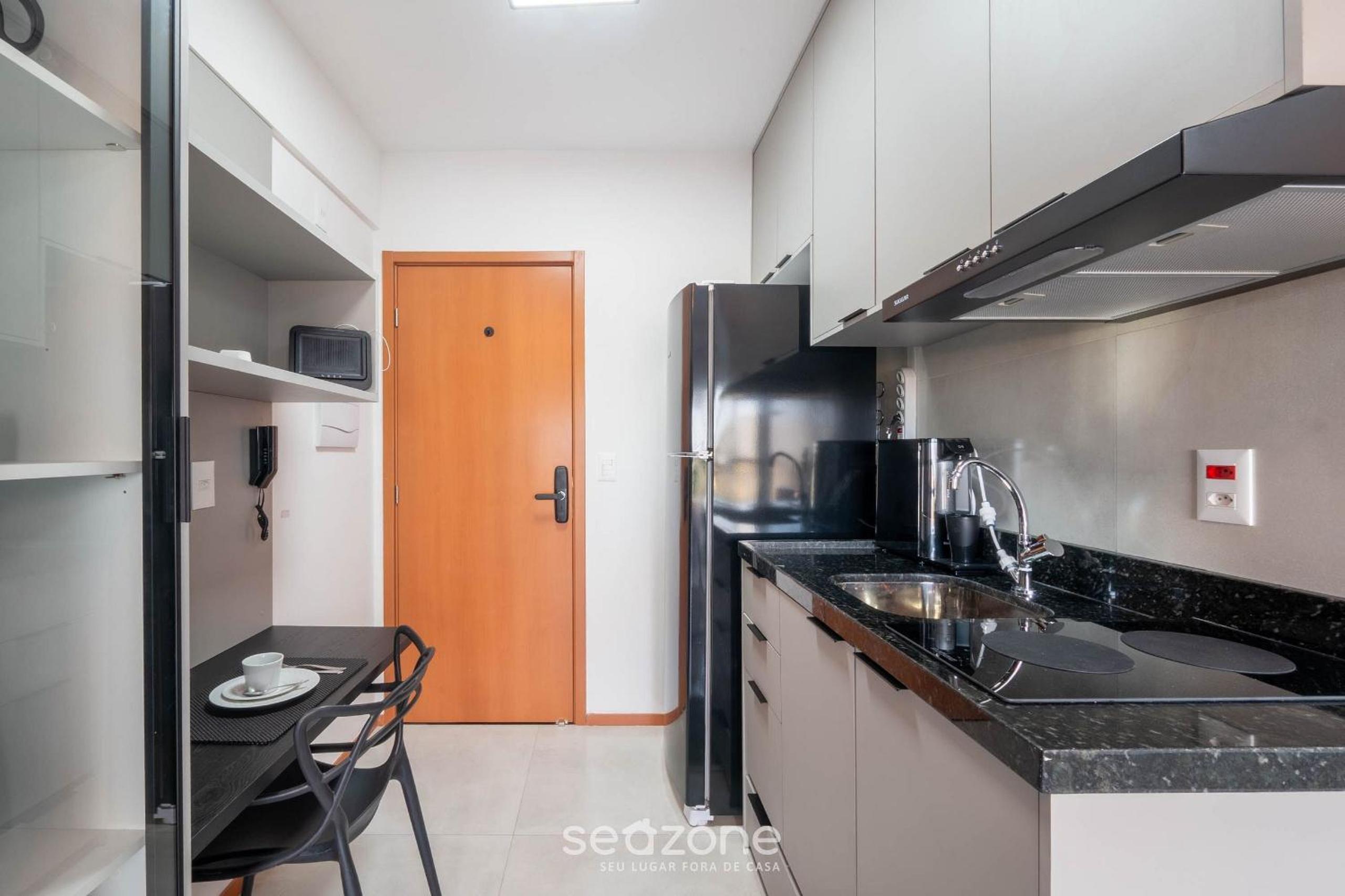 ONE - Studios in Piatã, 230m from the Beach