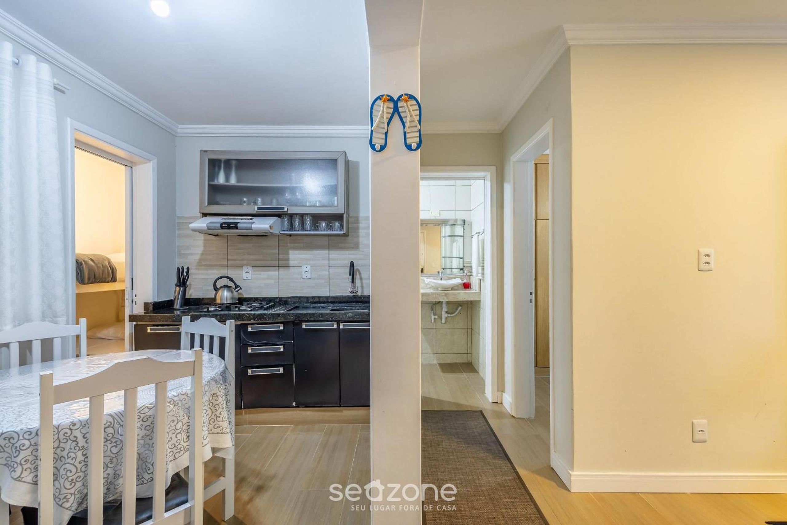 Functional Apt 120m from the Beach in BC | CEC0302