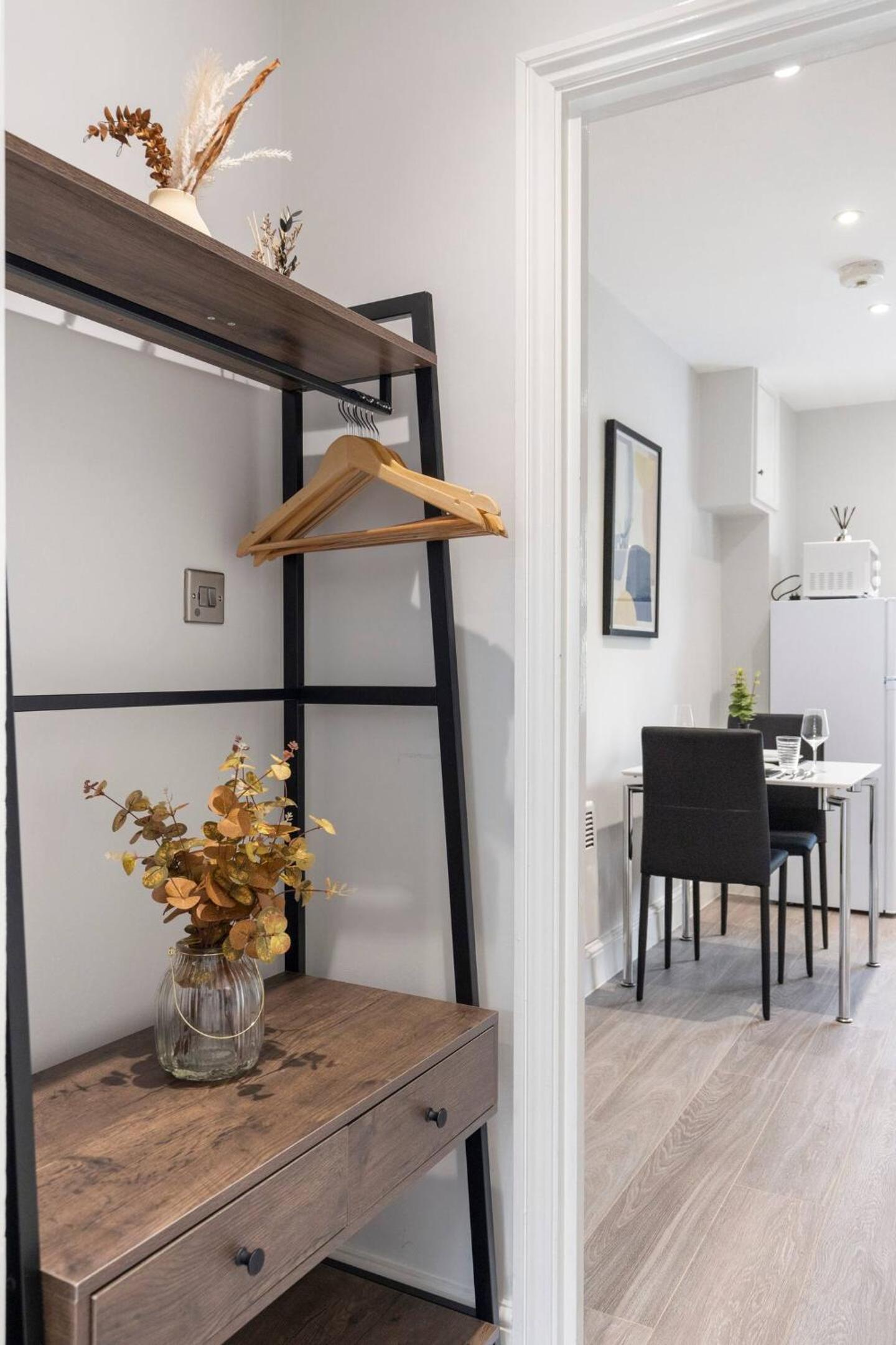 Perfect Flat Next To Highgate Station
