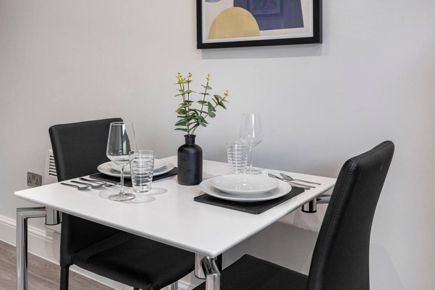 Perfect Flat Next To Highgate Station