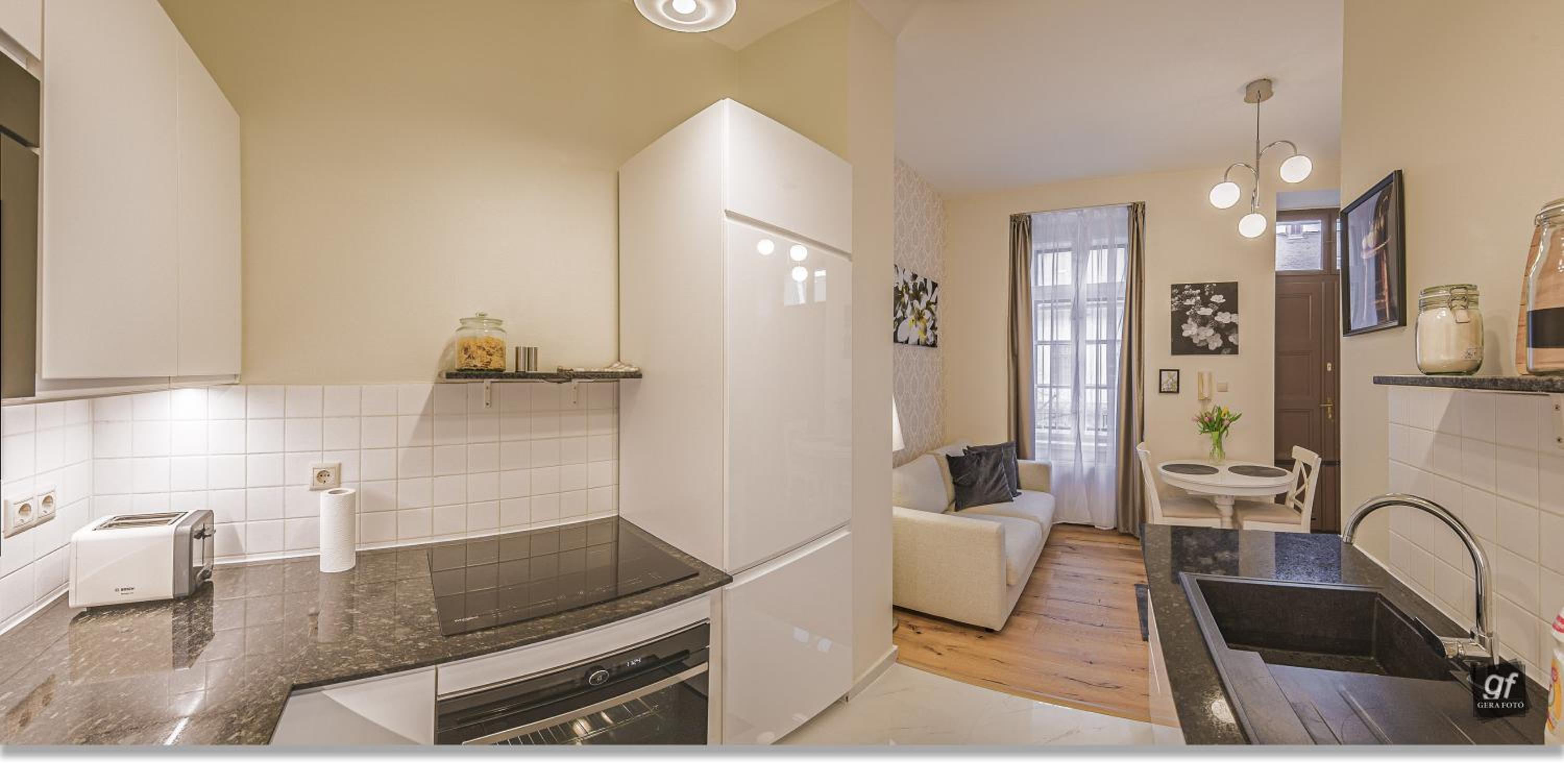 City-Center Apartment with Stylish and Modern Comforts