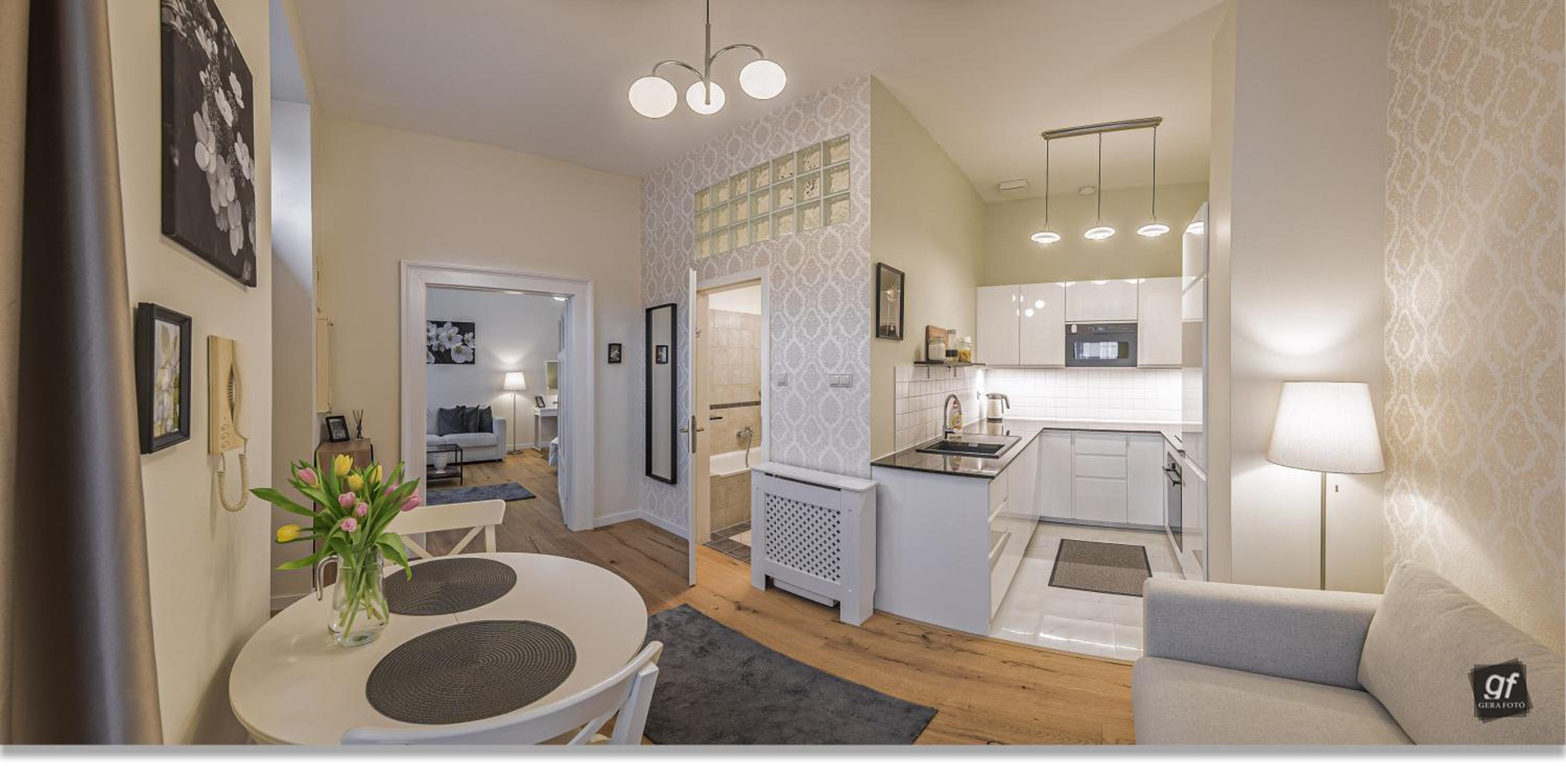 City-Center Apartment with Stylish and Modern Comforts