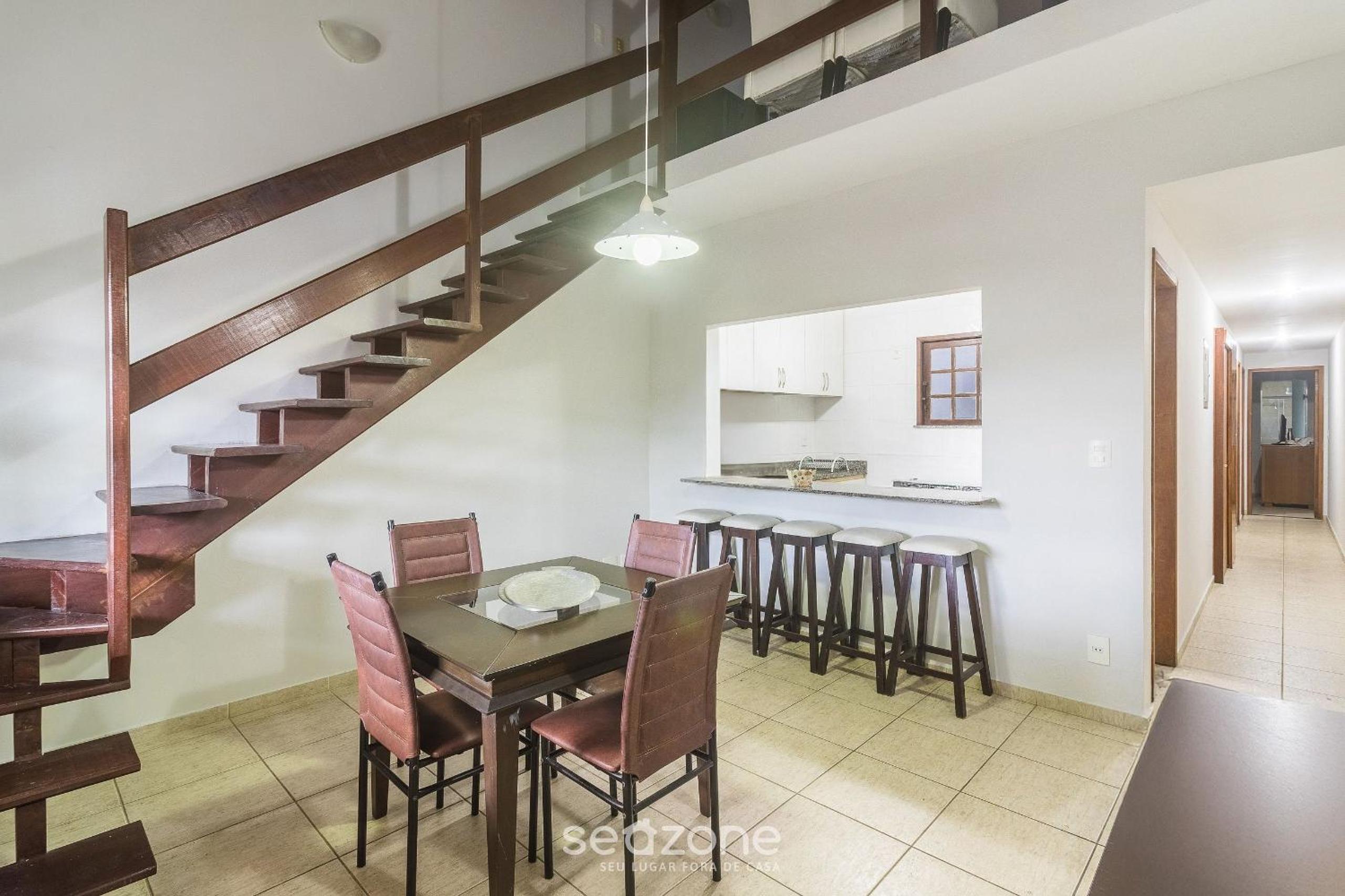 4BR House in Condo w/ Pool NAT0202