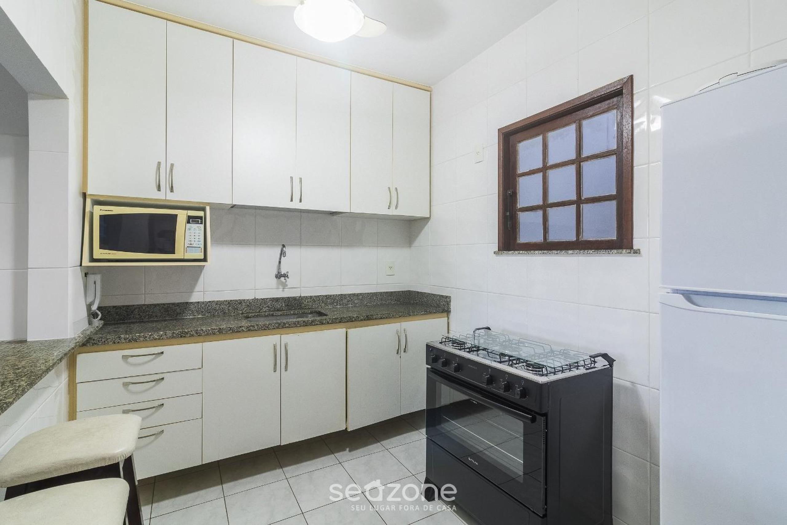 4BR House in Condo w/ Pool NAT0202