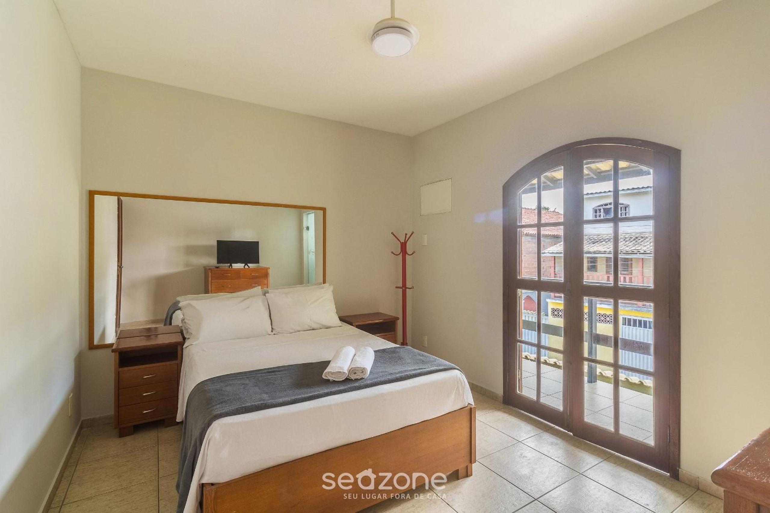 4BR House in Condo w/ Pool NAT0202