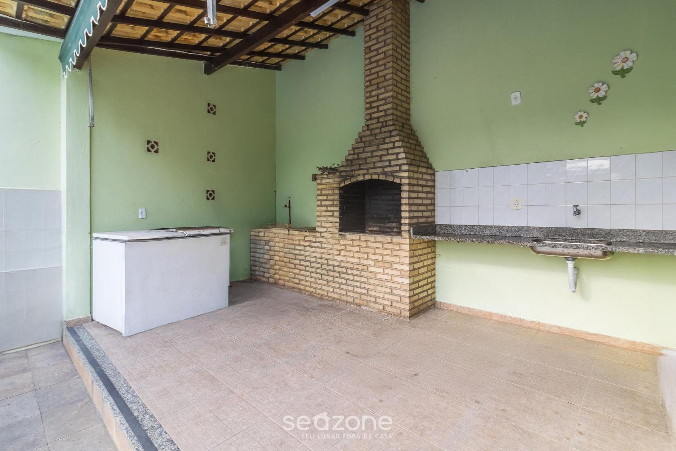 4BR House in Condo w/ Pool NAT0202