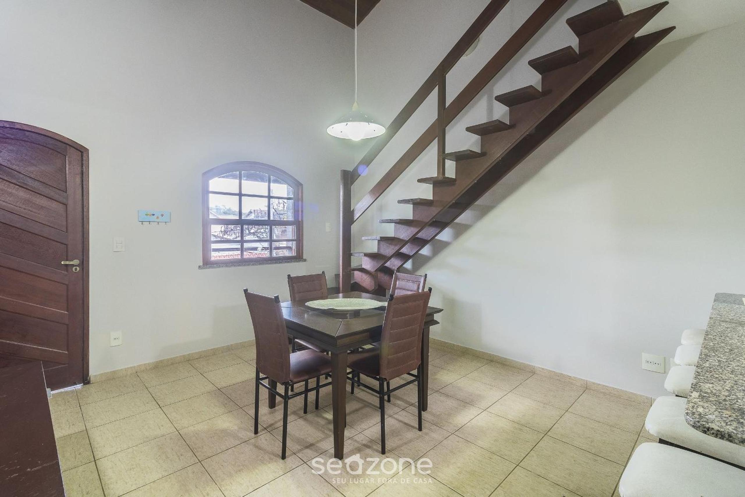 4BR House in Condo w/ Pool NAT0202