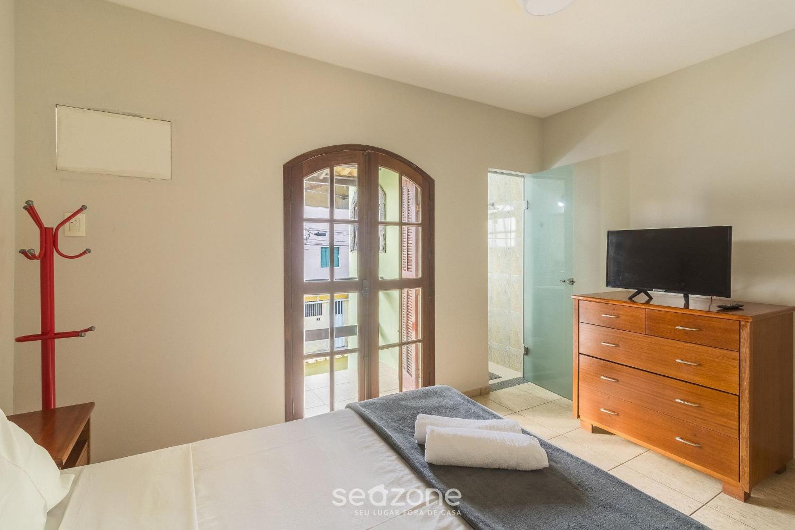 4BR House in Condo w/ Pool NAT0202