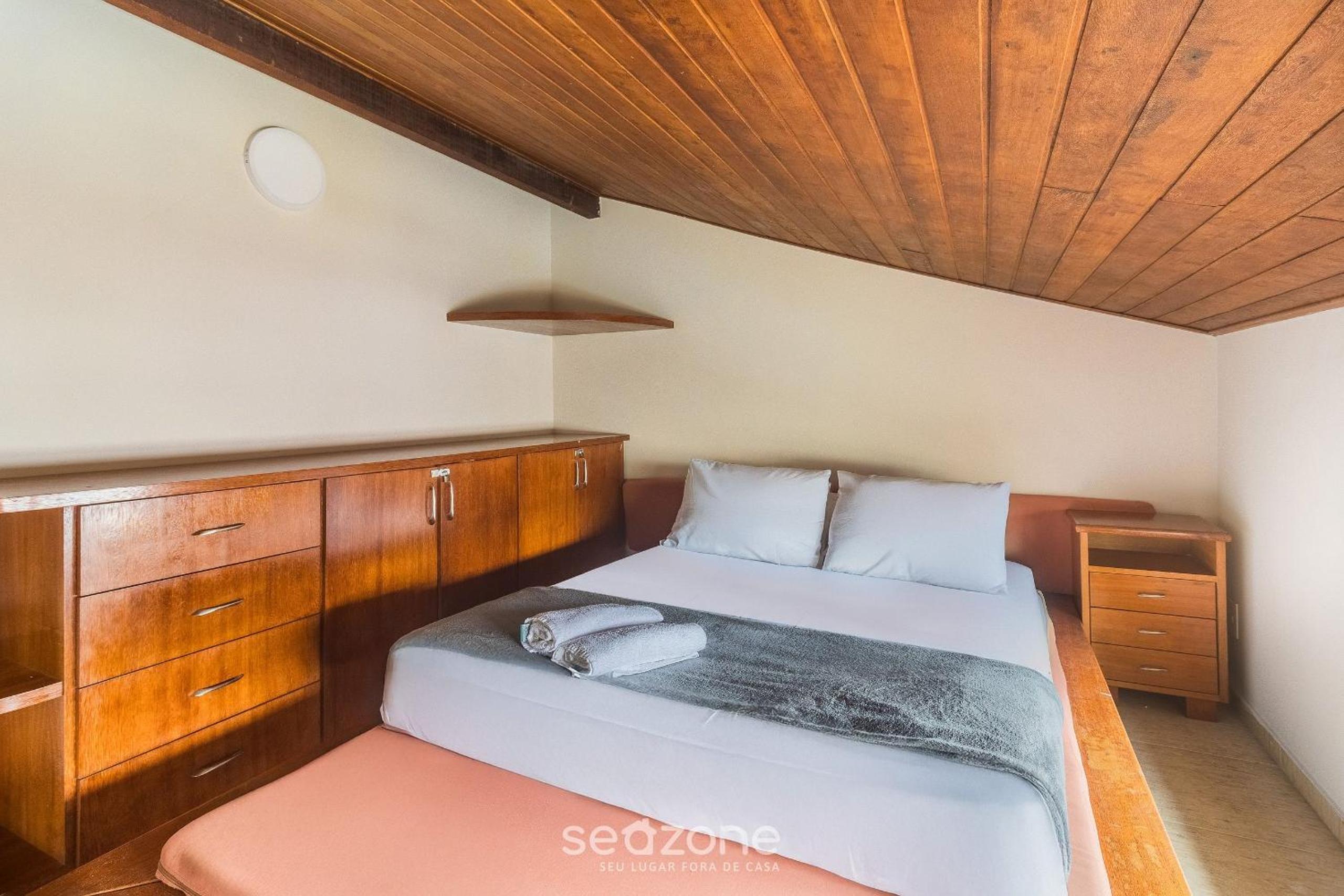 4BR House in Condo w/ Pool NAT0202