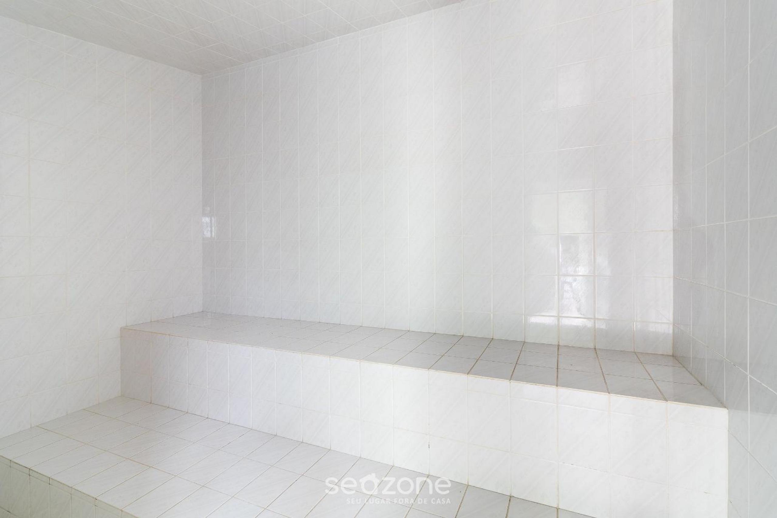 4BR House in Condo w/ Pool NAT0202