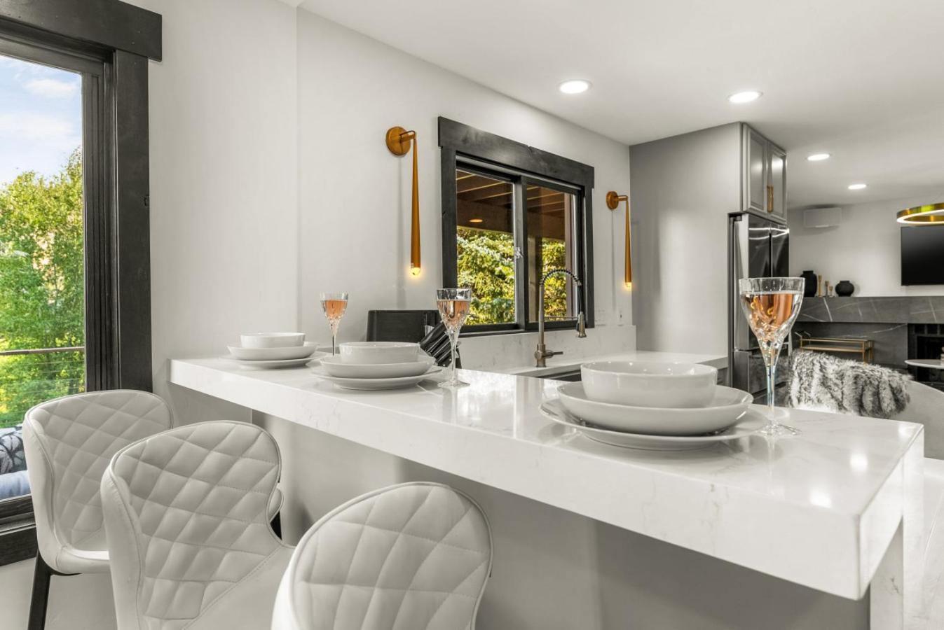 Stonecreek Summit 6BR LUXE Retreat with Hot Tub