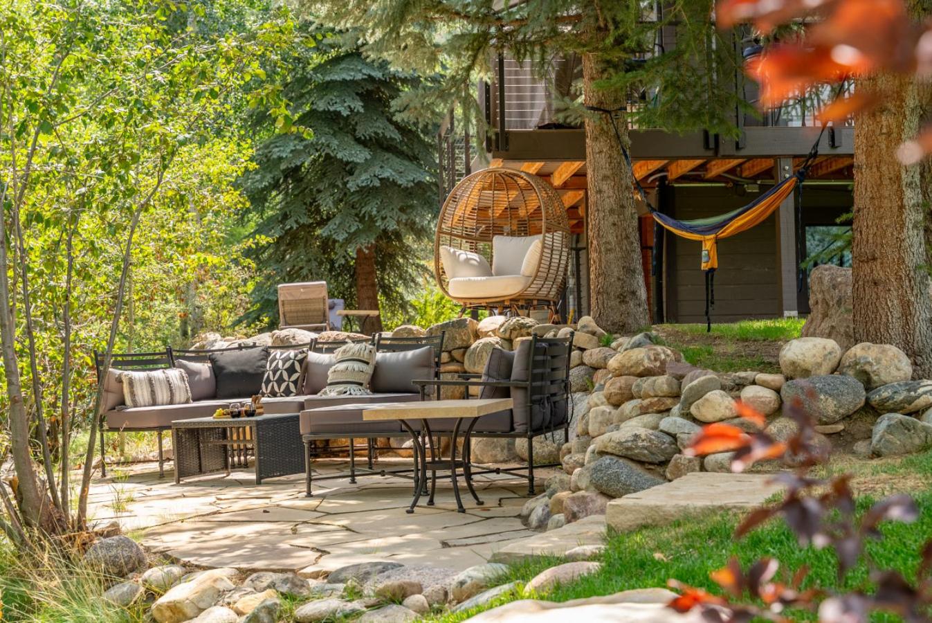 Stonecreek Summit 6BR LUXE Retreat with Hot Tub