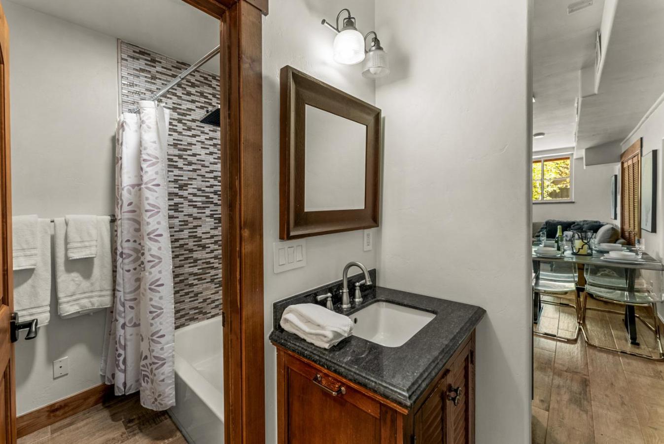 Stonecreek Summit 6BR LUXE Retreat with Hot Tub