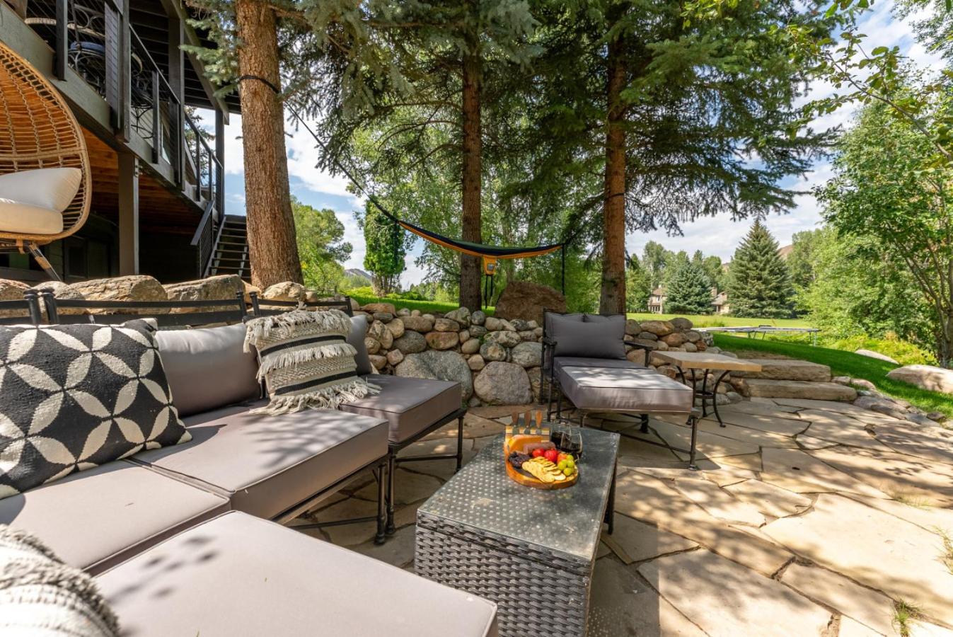 Stonecreek Summit 6BR LUXE Retreat with Hot Tub