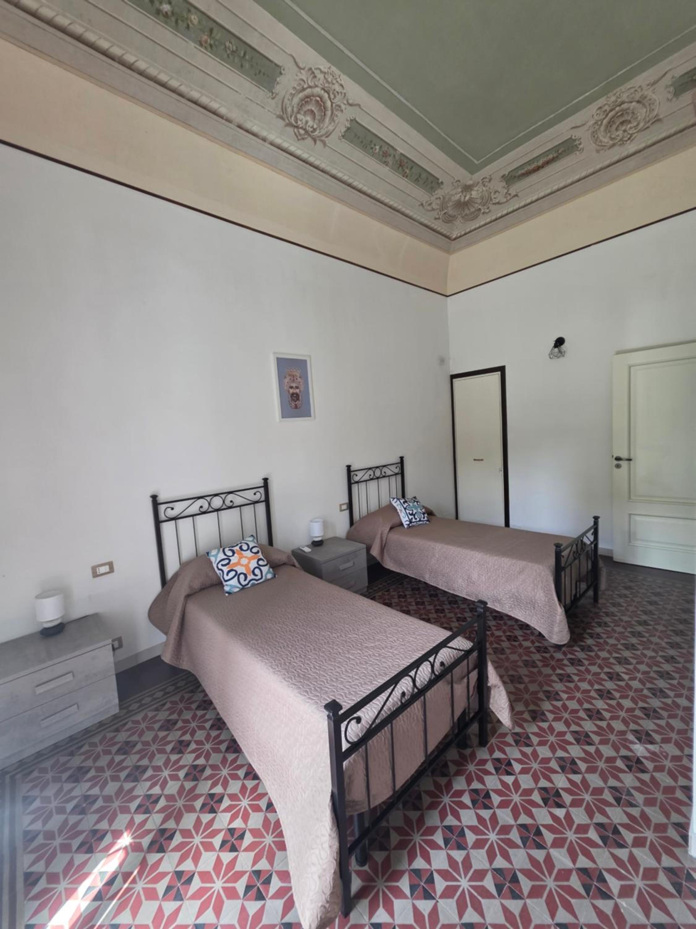 Vivaldi Holidays Historic house in the center of Palermo