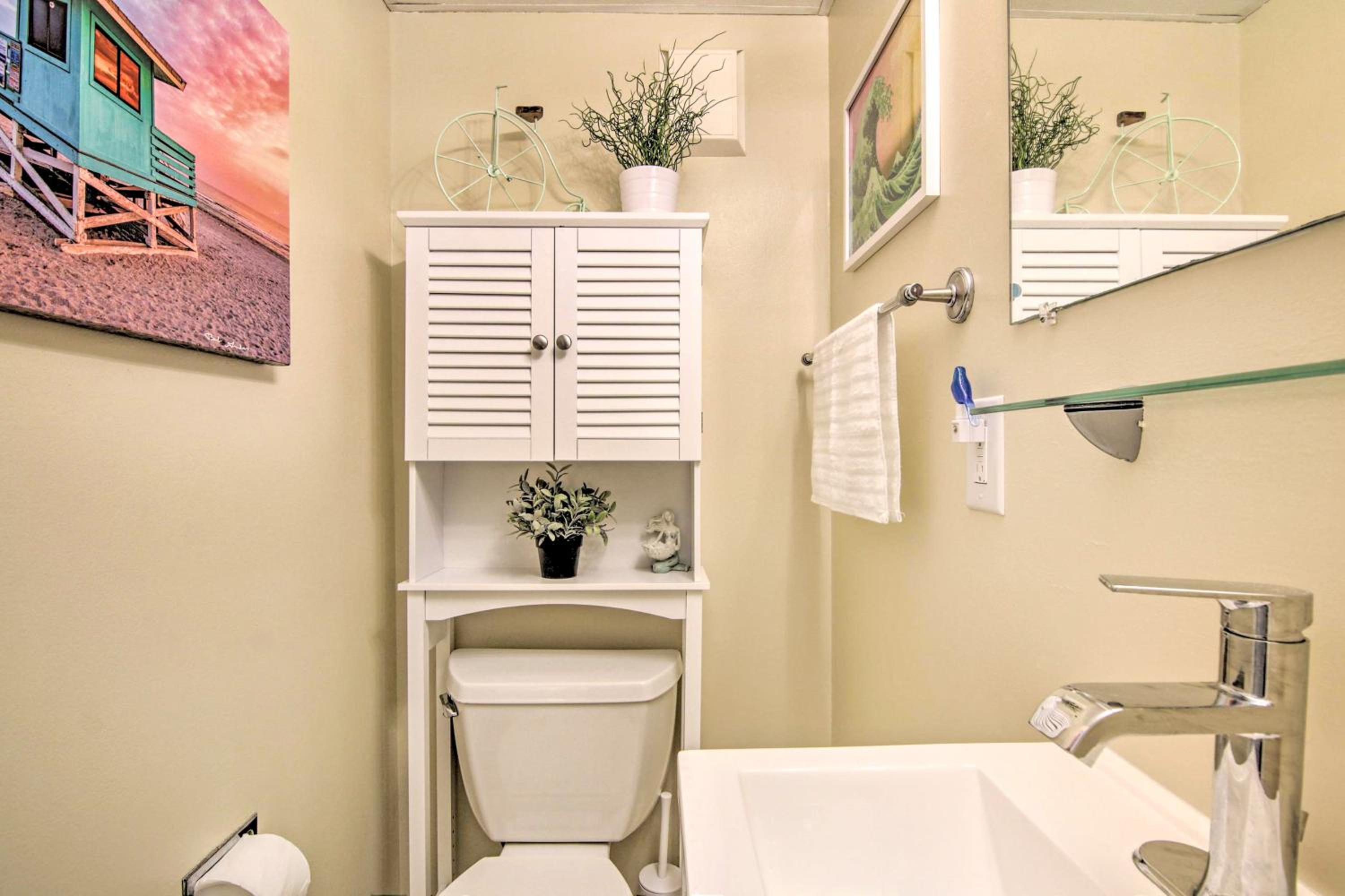 BeachBox I - The One with Incredible Sunrises - Couple's Retreat - East Winds 202