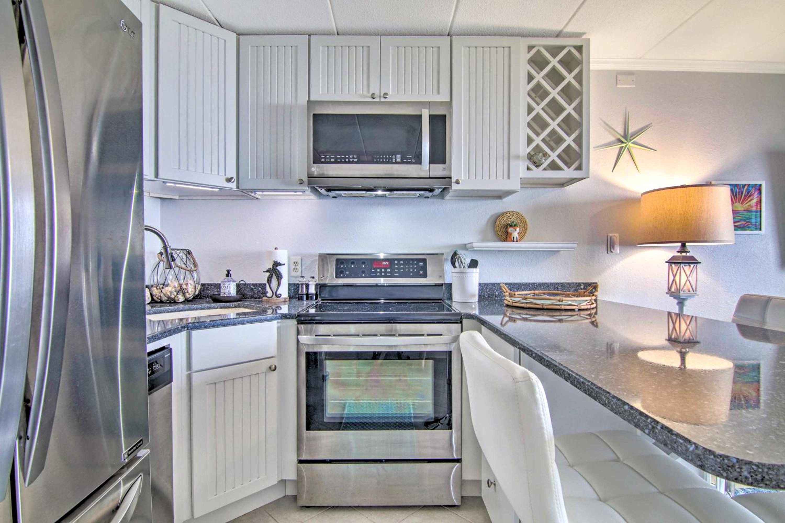 BeachBox I - The One with Incredible Sunrises - Couple's Retreat - East Winds 202