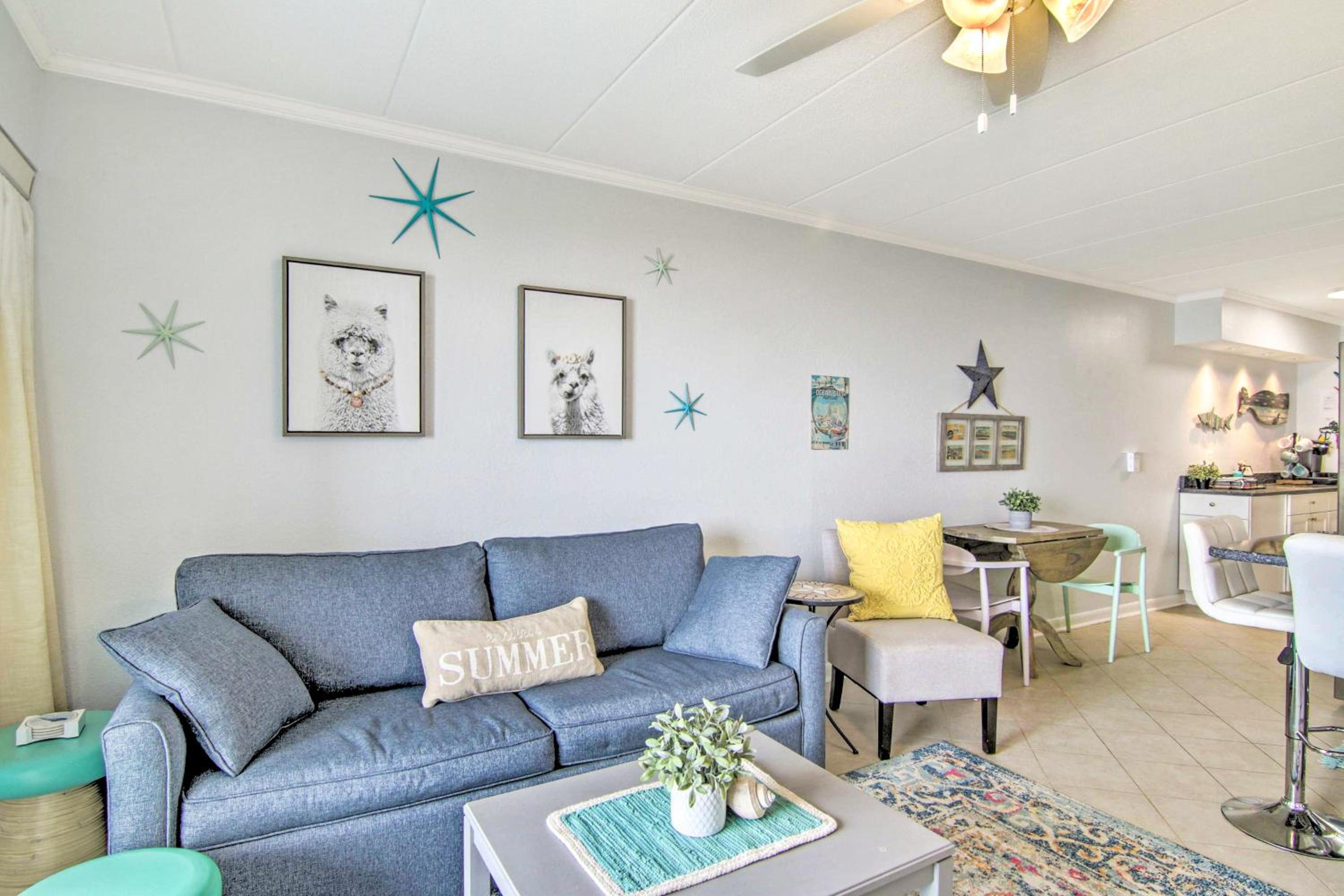 BeachBox I - The One with Incredible Sunrises - Couple's Retreat - East Winds 202
