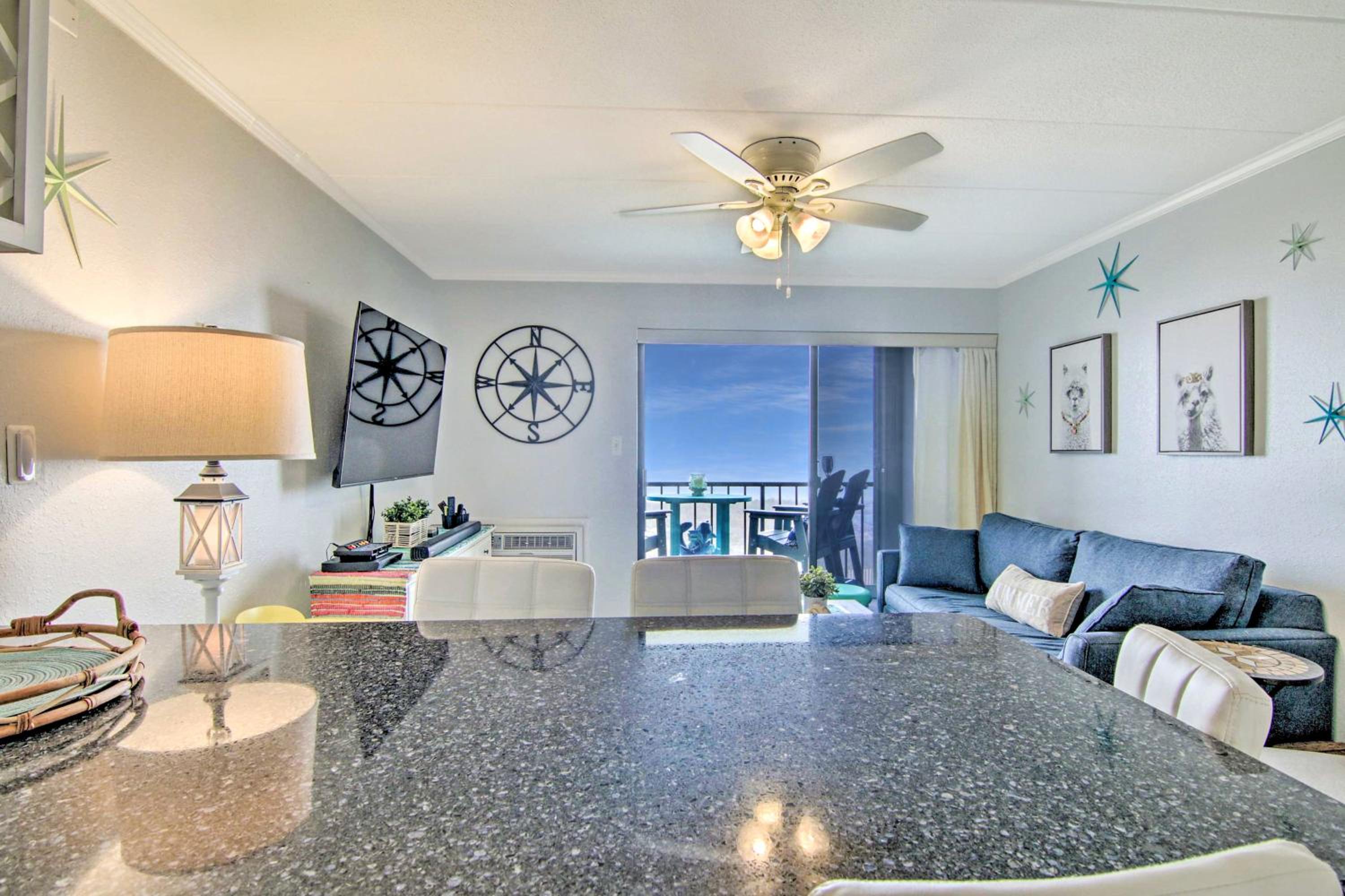BeachBox I - The One with Incredible Sunrises - Couple's Retreat - East Winds 202