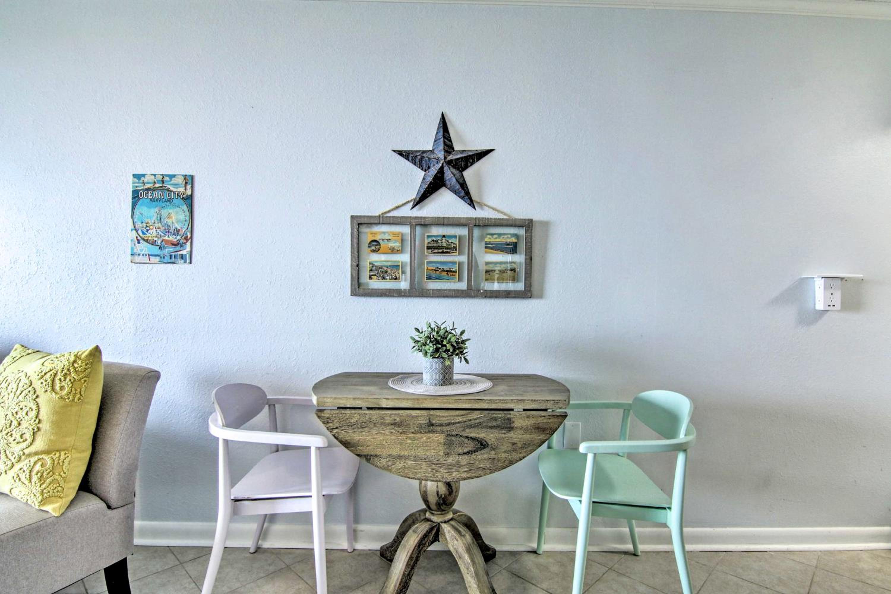 BeachBox I - The One with Incredible Sunrises - Couple's Retreat - East Winds 202